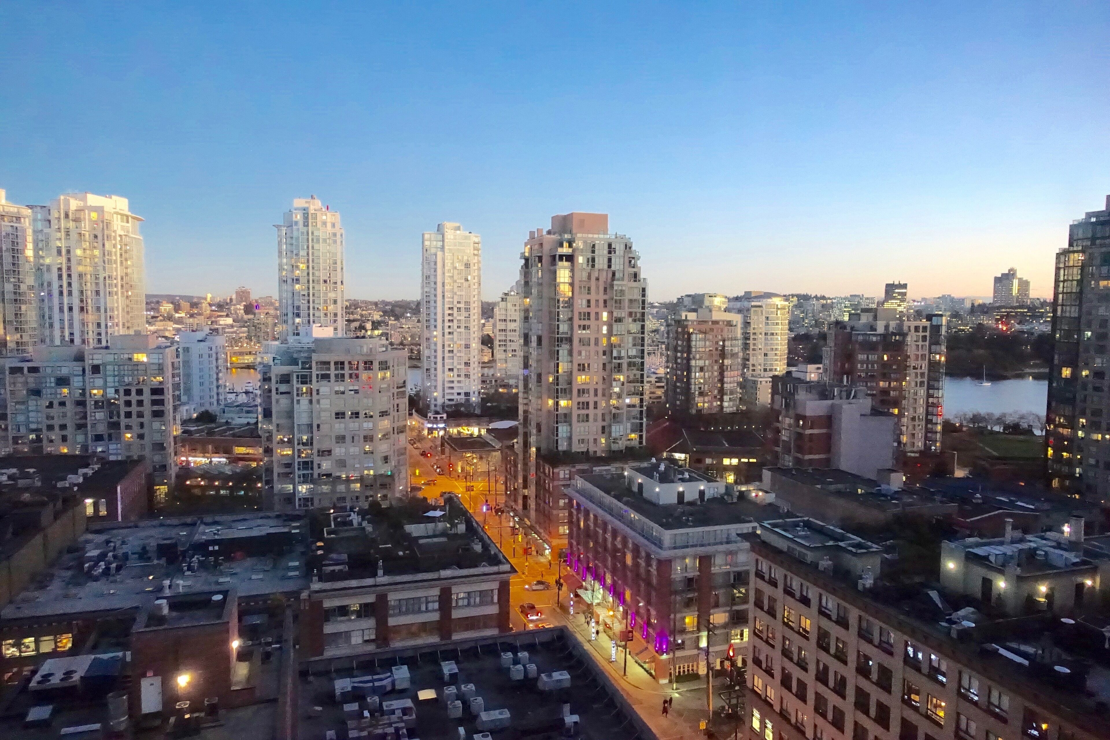 Long Term Special Price! Vancouver Yaletown View Condo 