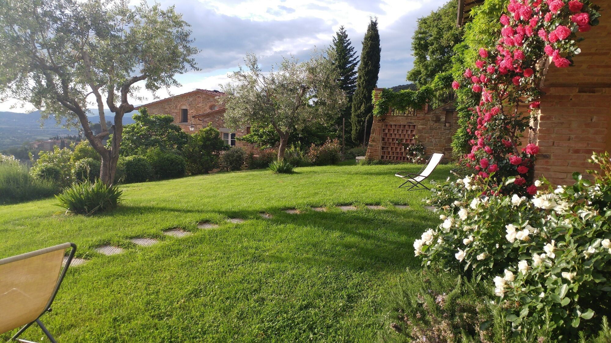 Apartment Papaveri, super view, swimming-pool with hydromassage, wi-fi, relax