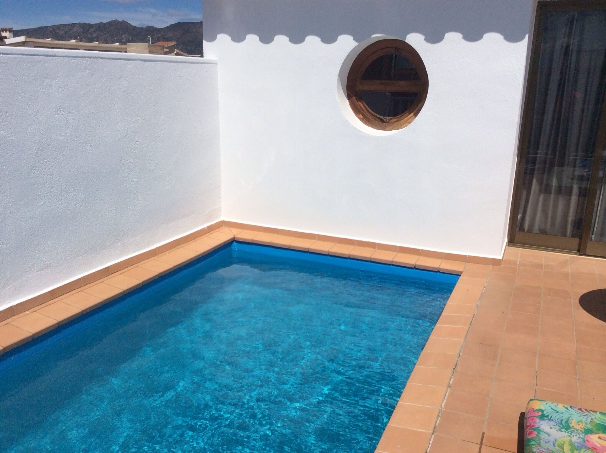 Seaside view apartment with private pool on terrace