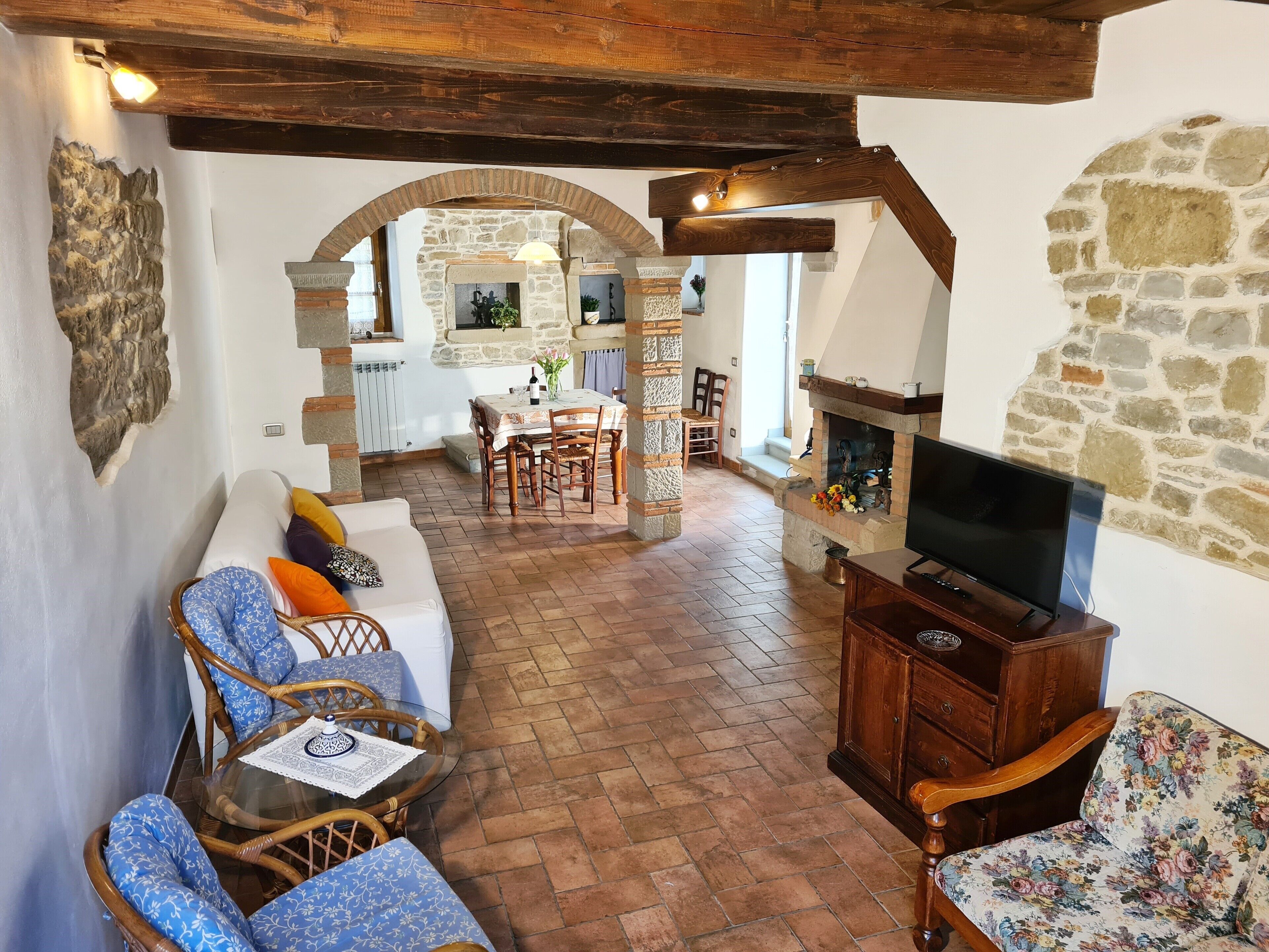 THE OVENS - BEAUTIFUL TUSCAN RUSTIC