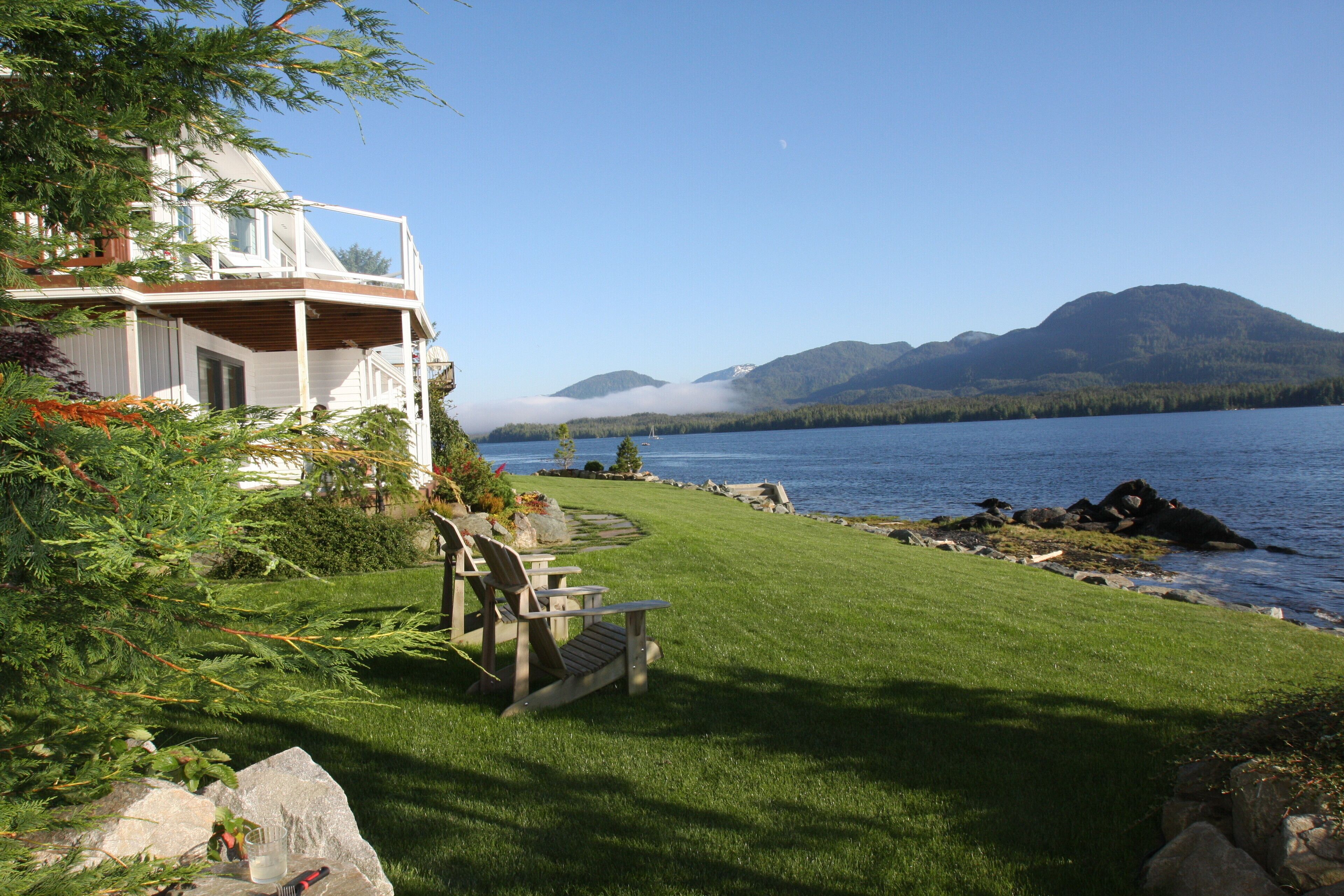 Anchor Inn by the Sea in Ketchikan Alaska, a beautiful setting on the waterfront