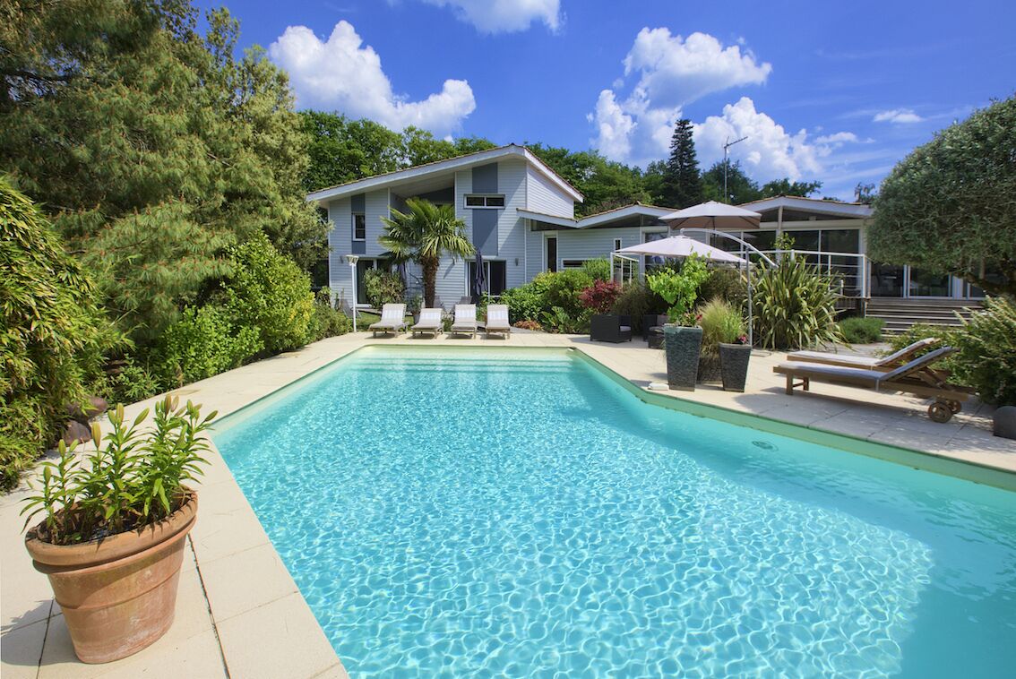 Bed and Breakfast is near Bordeaux and St Emilion vineyards