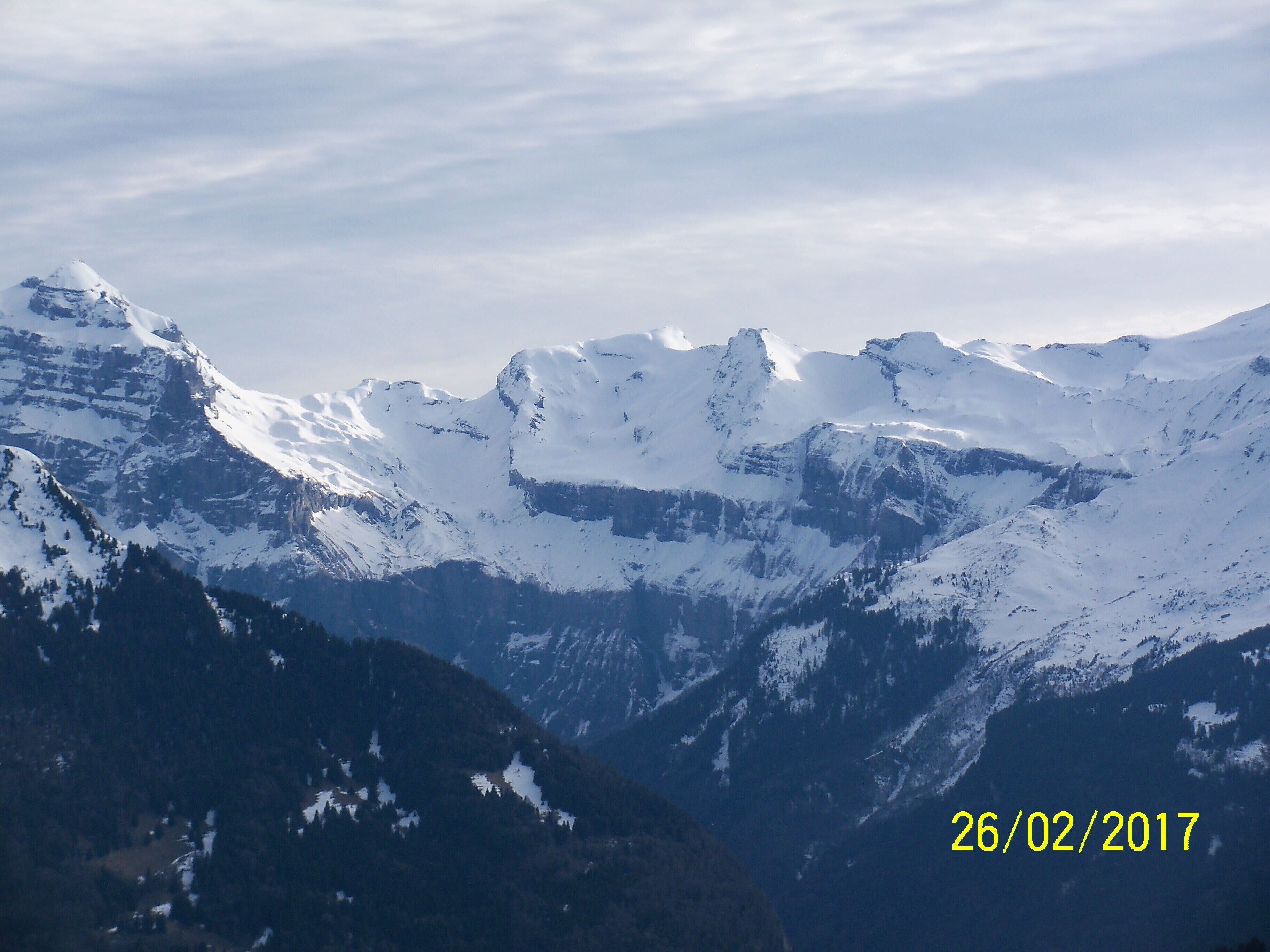 Samoens 1600 Large studio of 40 m2 at the foot of the slopes. Skiing, mountain biking, paragliding.