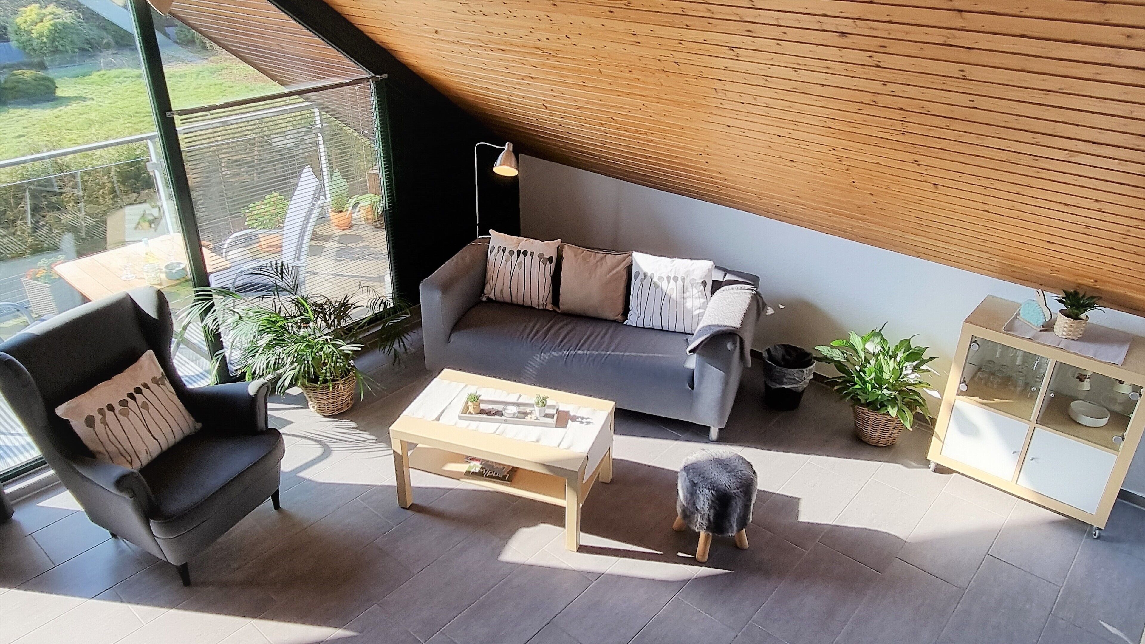 In the holiday home Hamburg: Apartment 2 with a covered balcony in a quiet location!