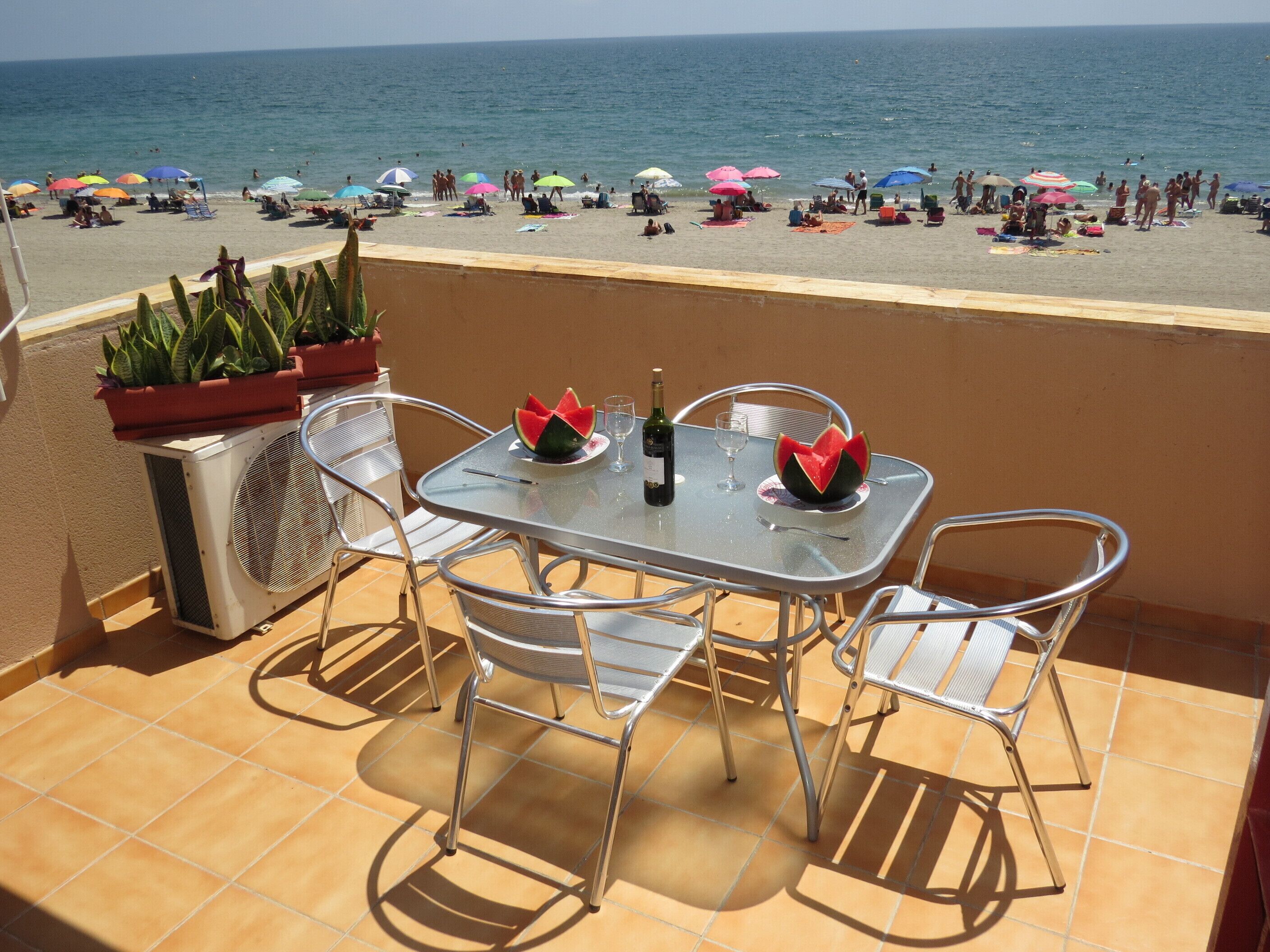 Naturist apartment in Vera, front beach view, sun and golf all year
