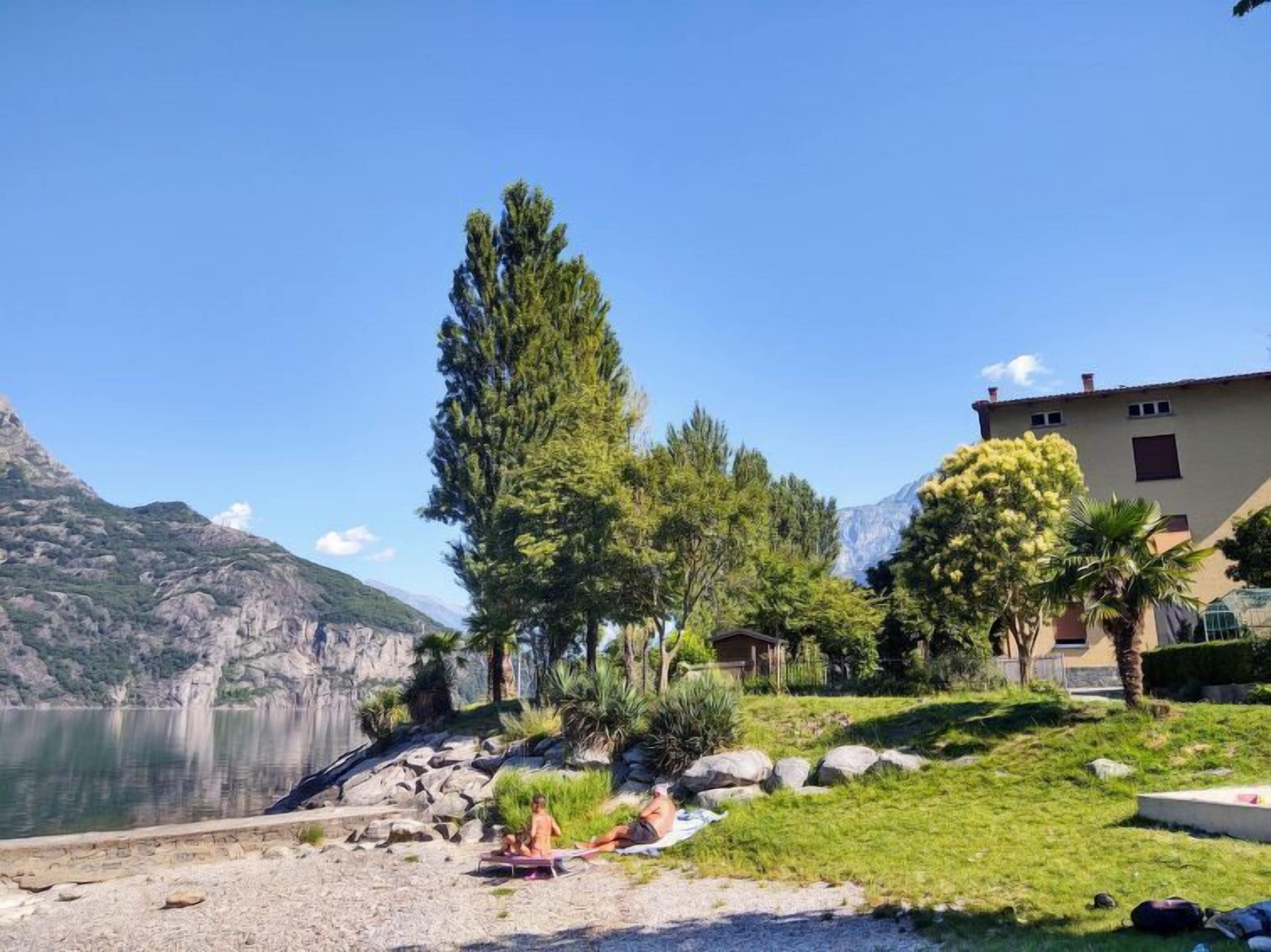 Apartment Punto Lago in Lago di Mezzola - 6 persons, 3 bedrooms