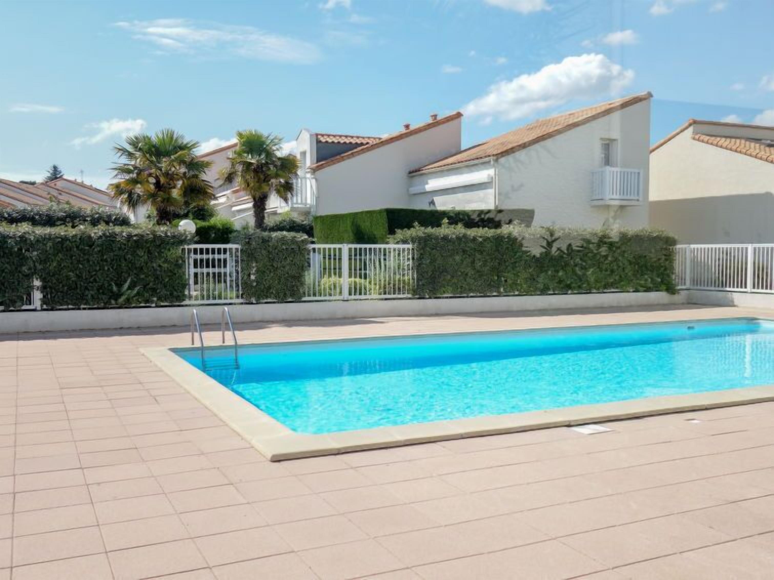 Apartment Les Jardins de l'Océan in Vaux Sur Mer - 4 persons, 1 bedrooms