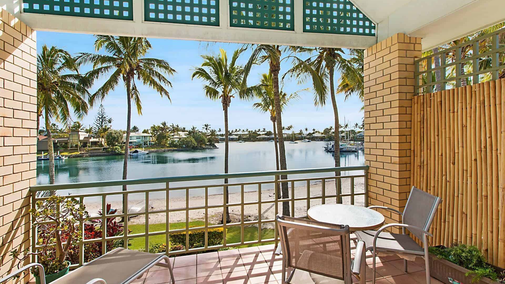 Coral Gate 40 - Absolute waterfront!