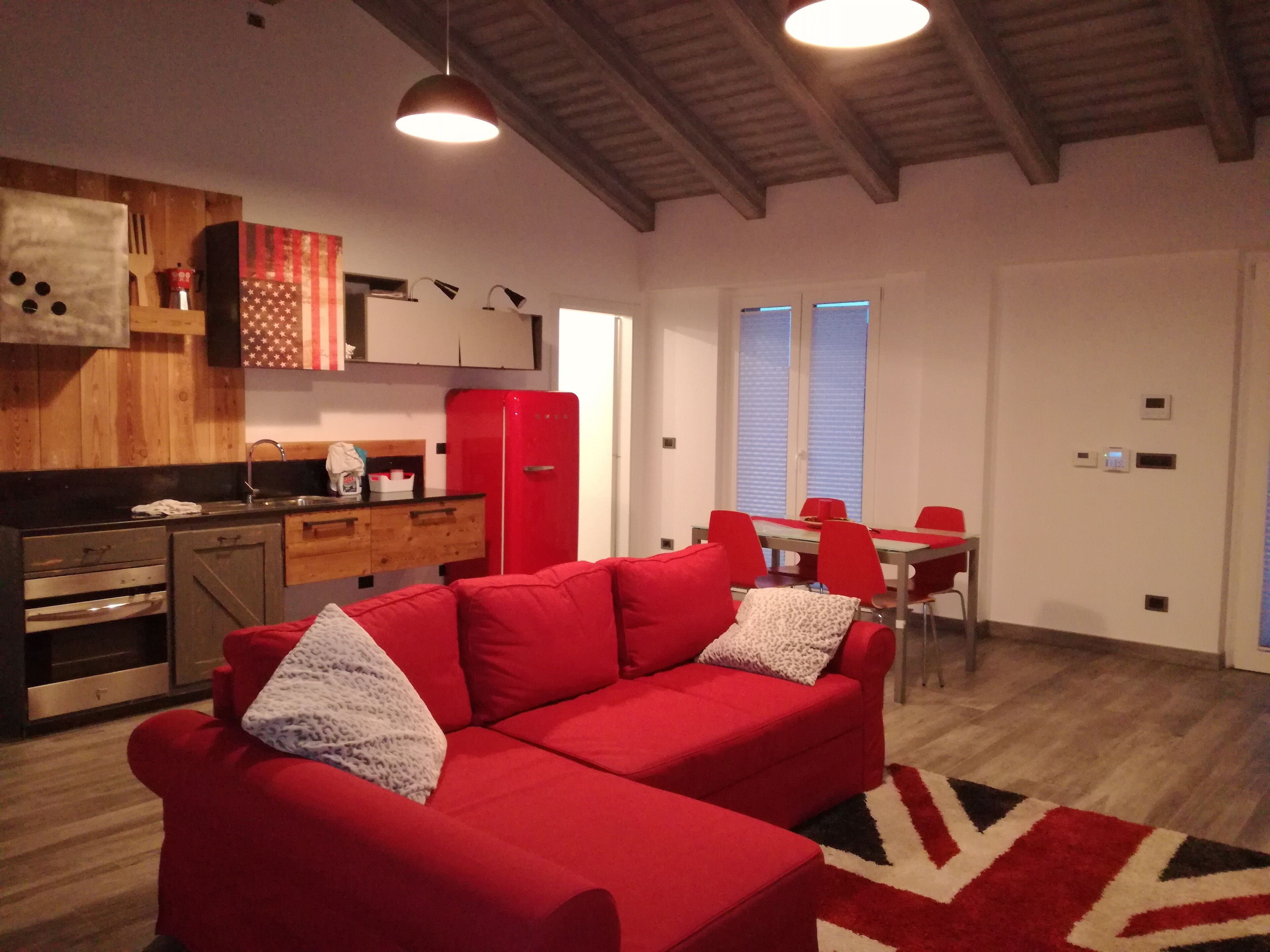 Warm and welcoming annex located on the villa side with an independent entrance. 