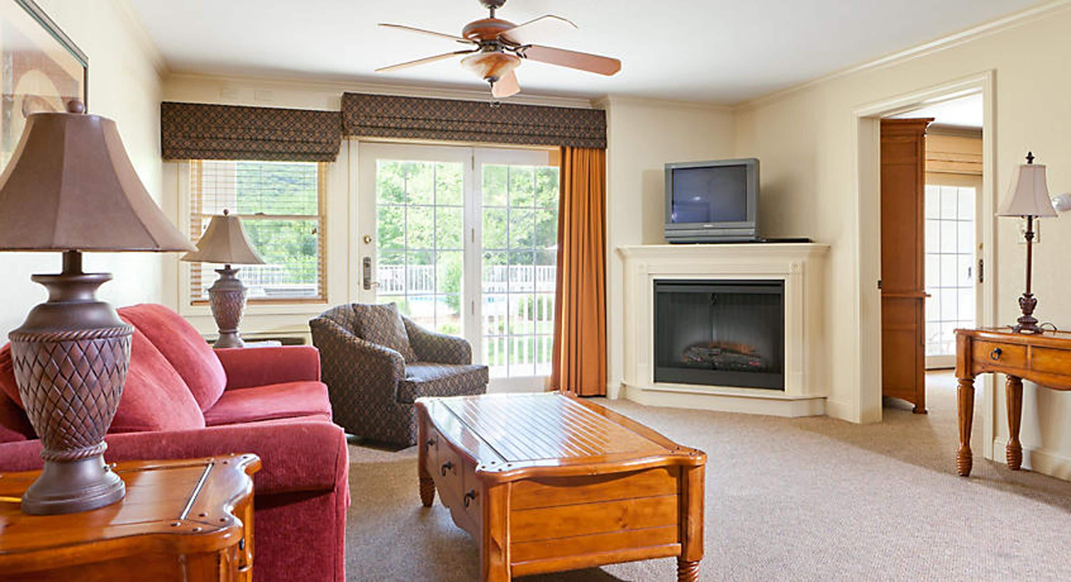 $100/nt NOW: PEAK FOLIAGE OCT 11th - 18th,  Lincoln, NH *1 LEFT*