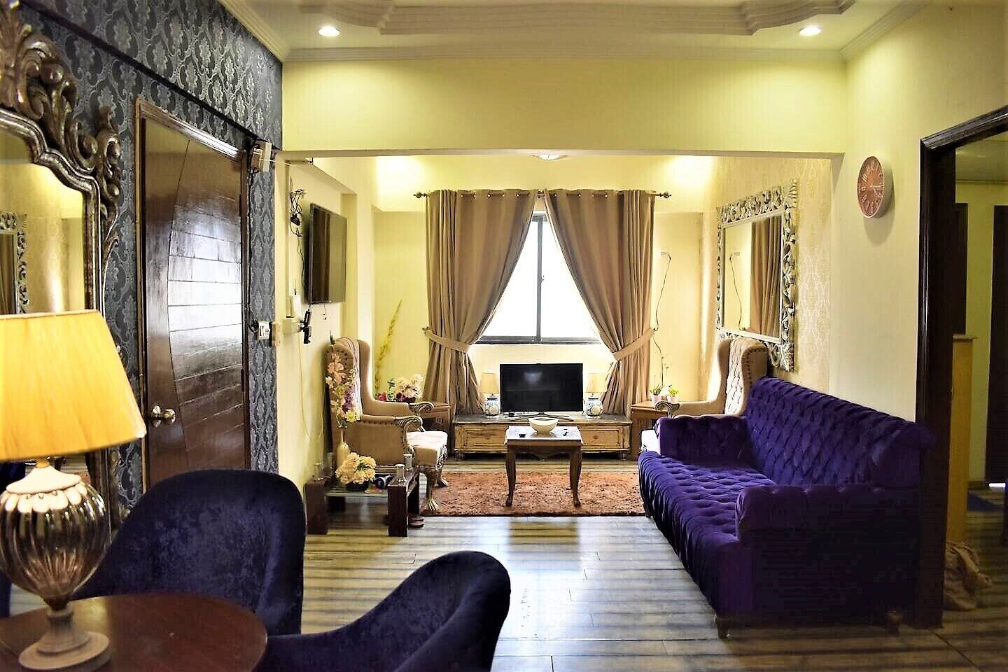Comfortable- 3 bedroom entire apartment