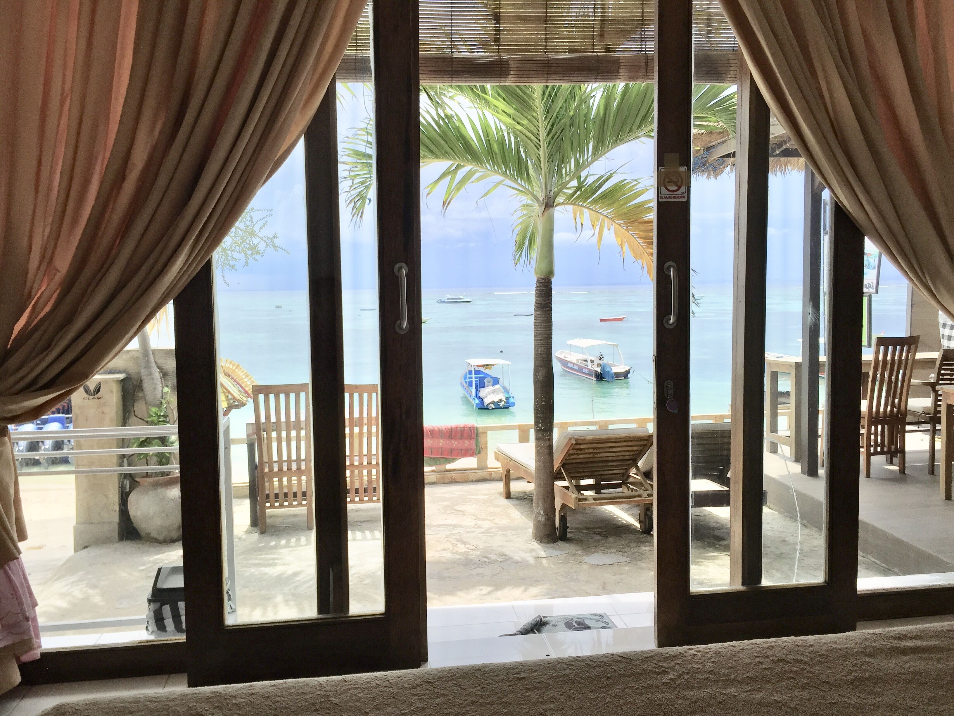 Ocean view room @Pacific Inn Lembongan Located on Jungutbatu beach