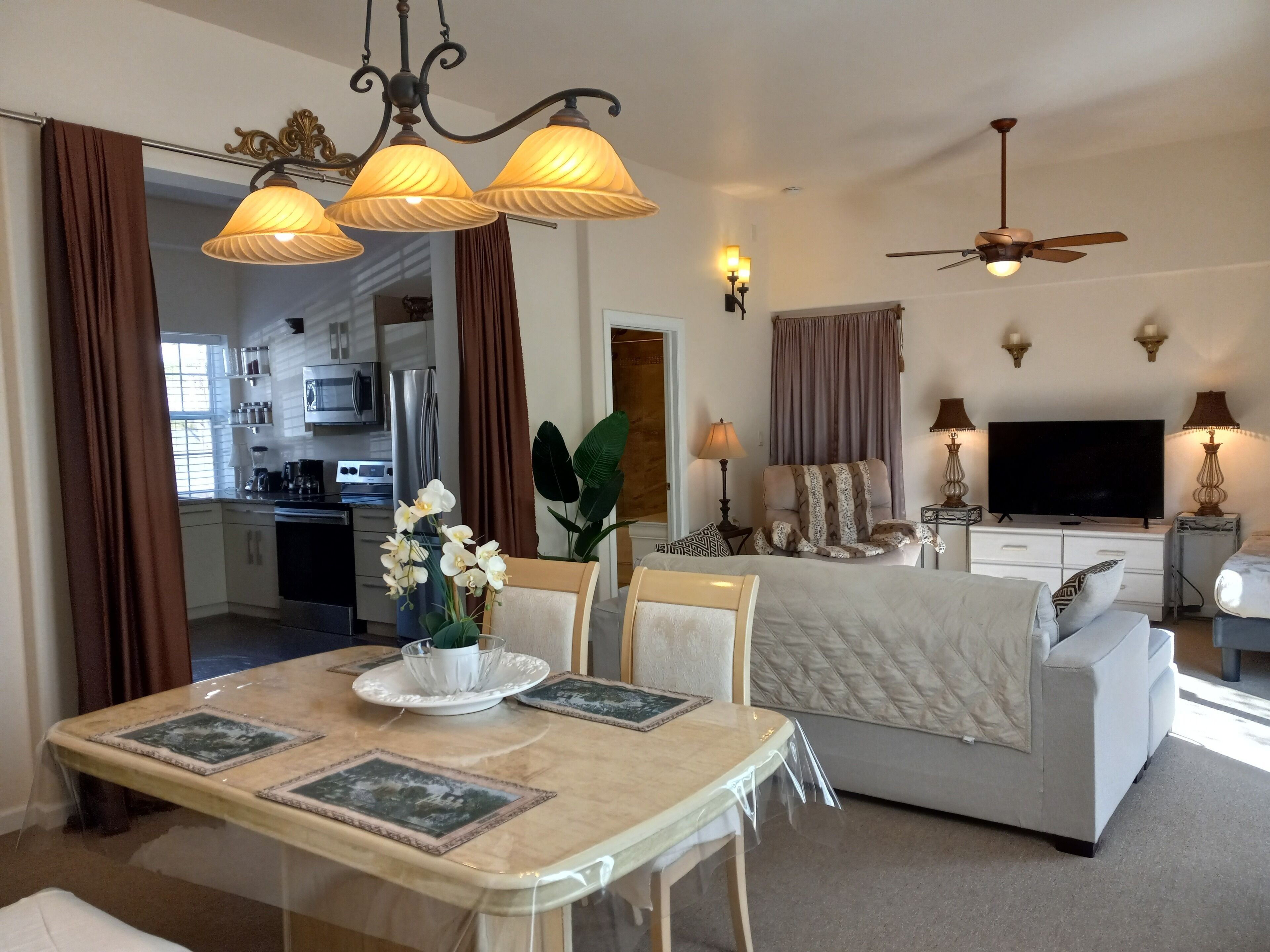 Luxury creek front 1 bedroom condo 15 minutes drive to State College(Penn State)