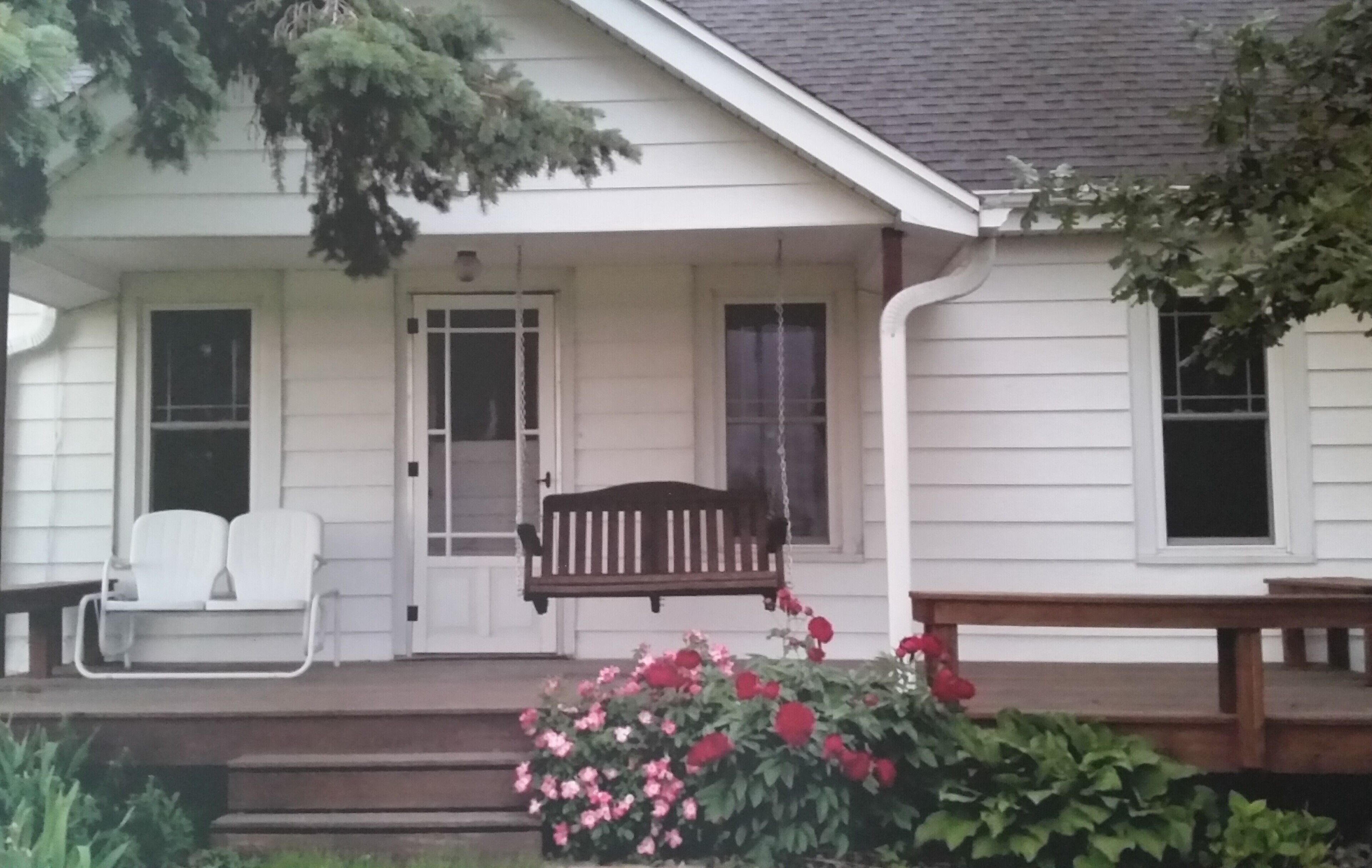 JLBrinkmeyer Ranchhouse, cozy and authentic, set in beautiful southern Iowa