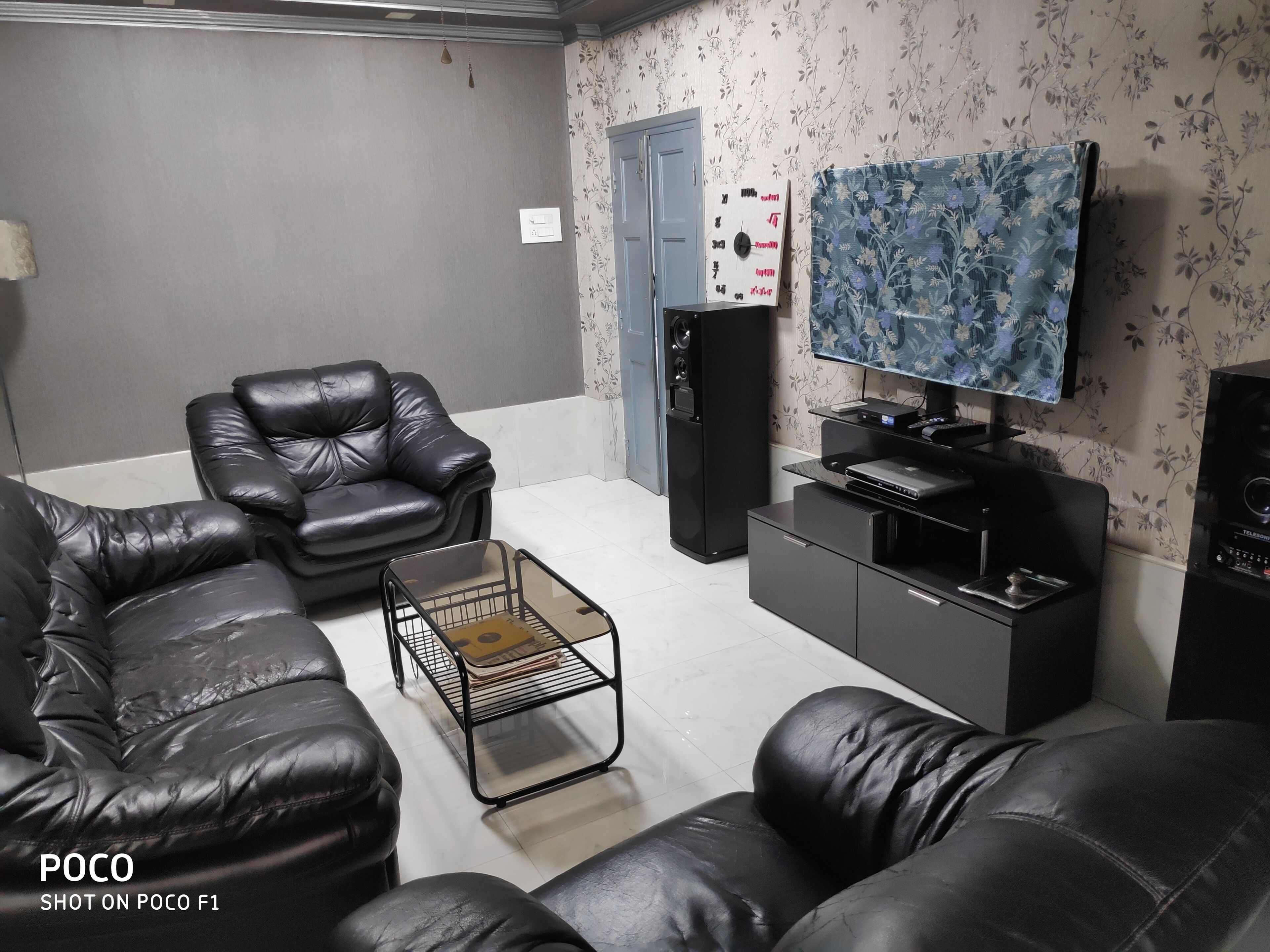 Maddy's Den for females