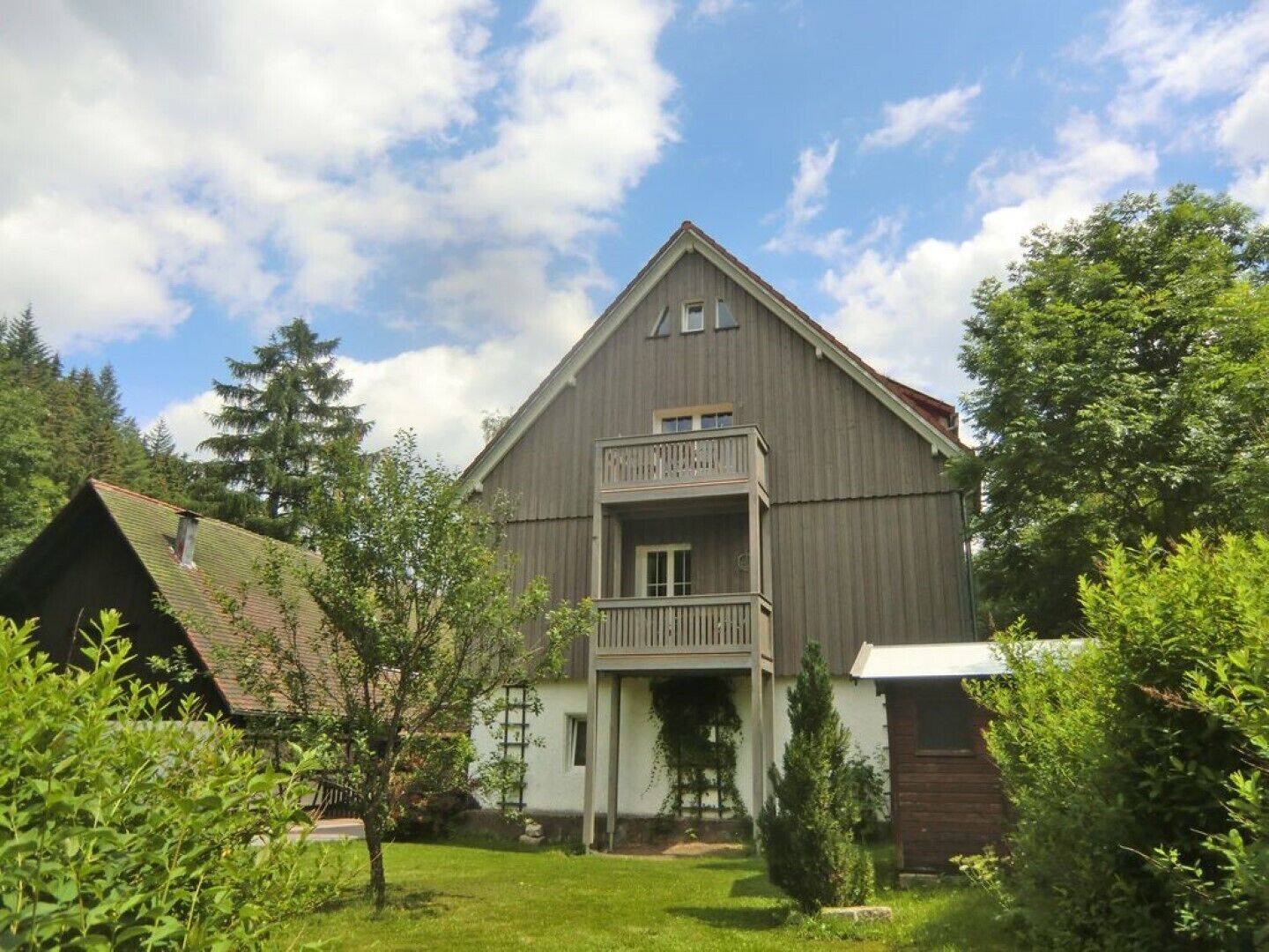 For nature lovers with up to 3 bedrooms and wonderful views!