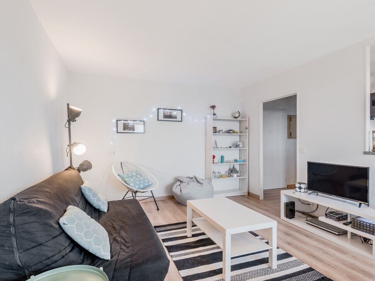 Modern apartment in Bordeaux - W274