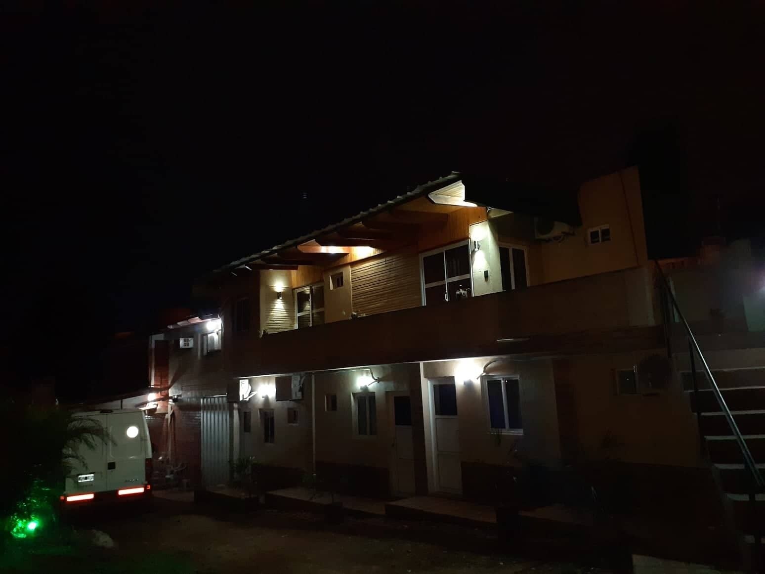 LODGING HOST