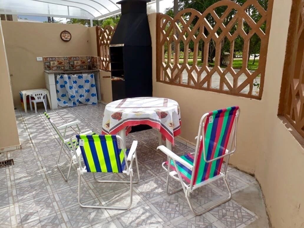 Newly renovated apartment near the beach (3 min walk)