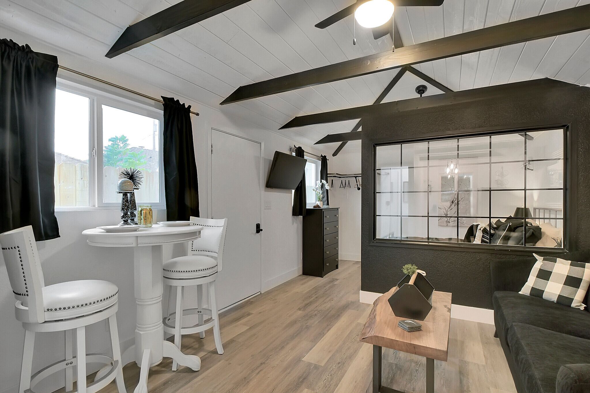 The Black and White Bungalow is a freshly remodeled modern yet rustic studio. 