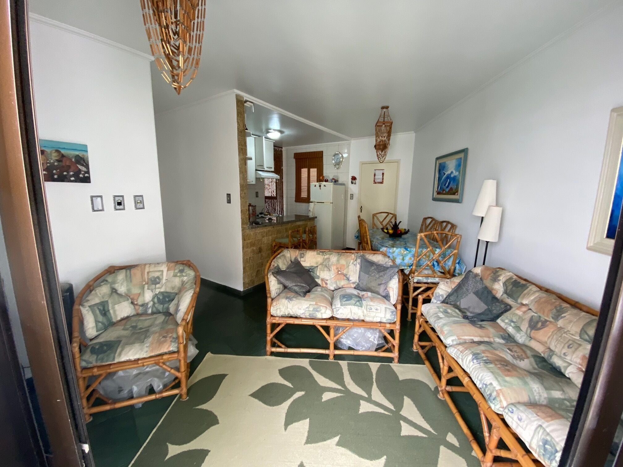 Apt well decorated and complete 50 meters from the beach + beach service