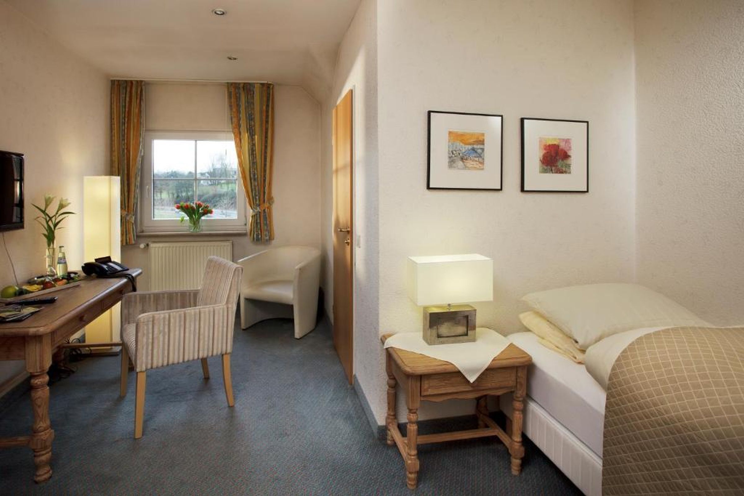 Main house XS single room
