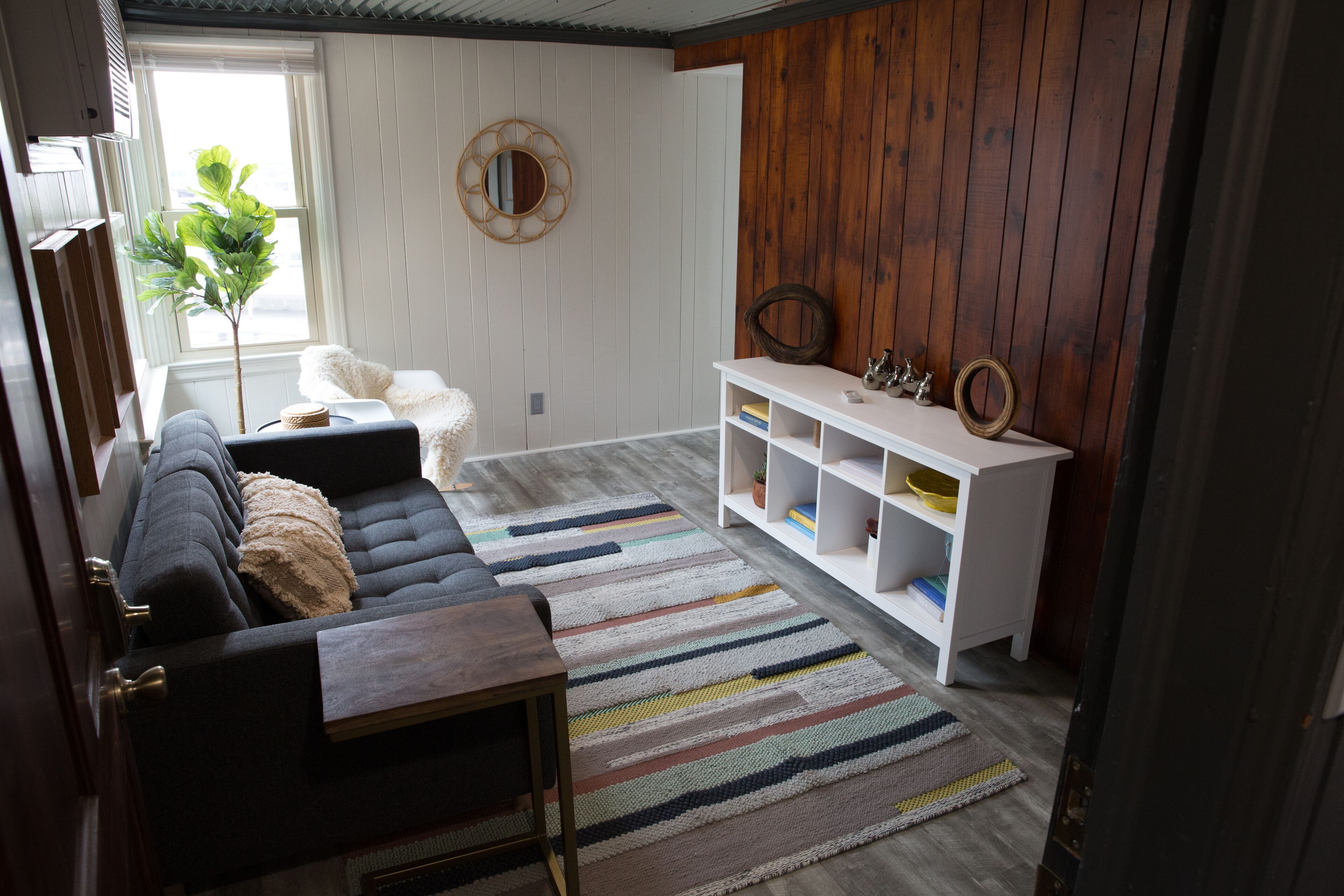 Minimalist-Style Apartment within walking distance of Downtown Johnson City