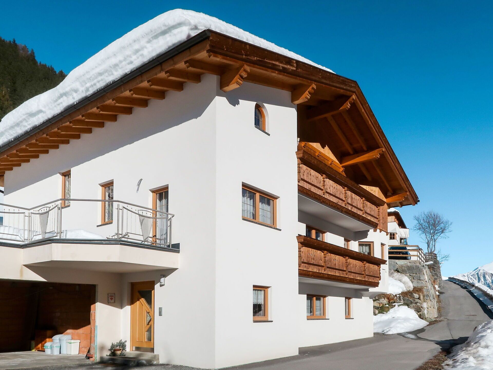 Nice apartment for 6 people with WIFI, TV, terrace and parking