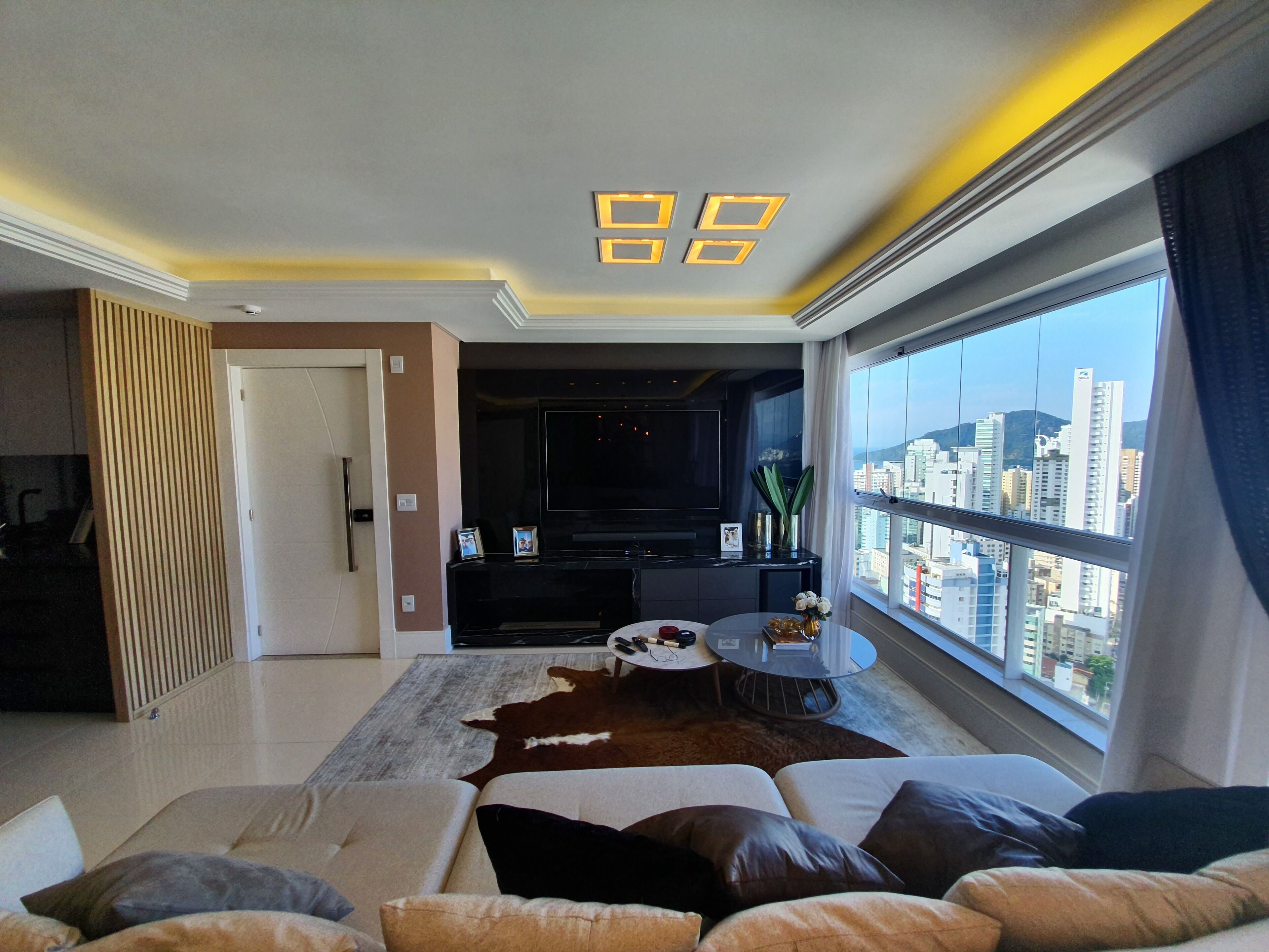 Luxury apartment in prime area