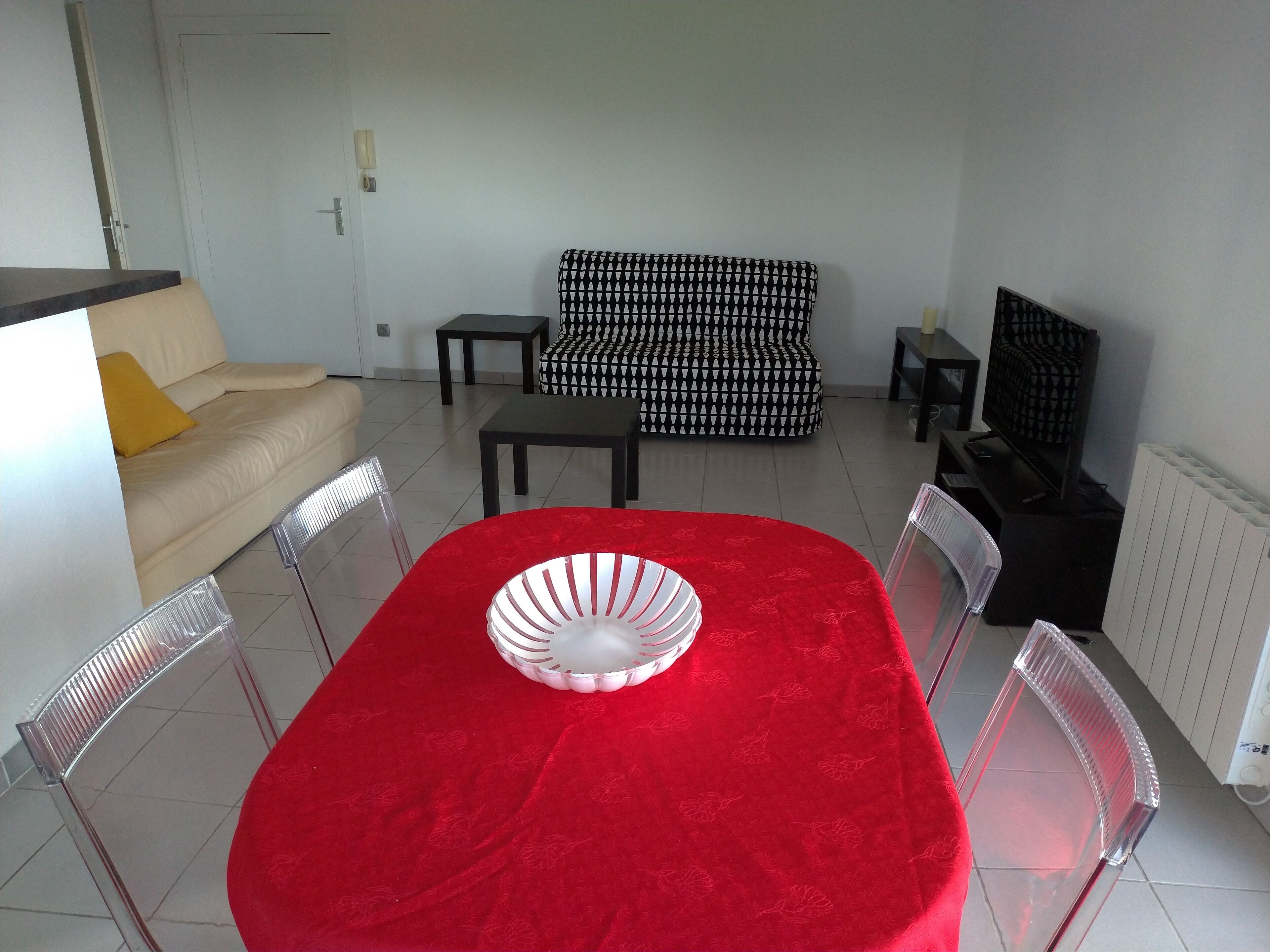 Large T2 apartment at Seilh golf