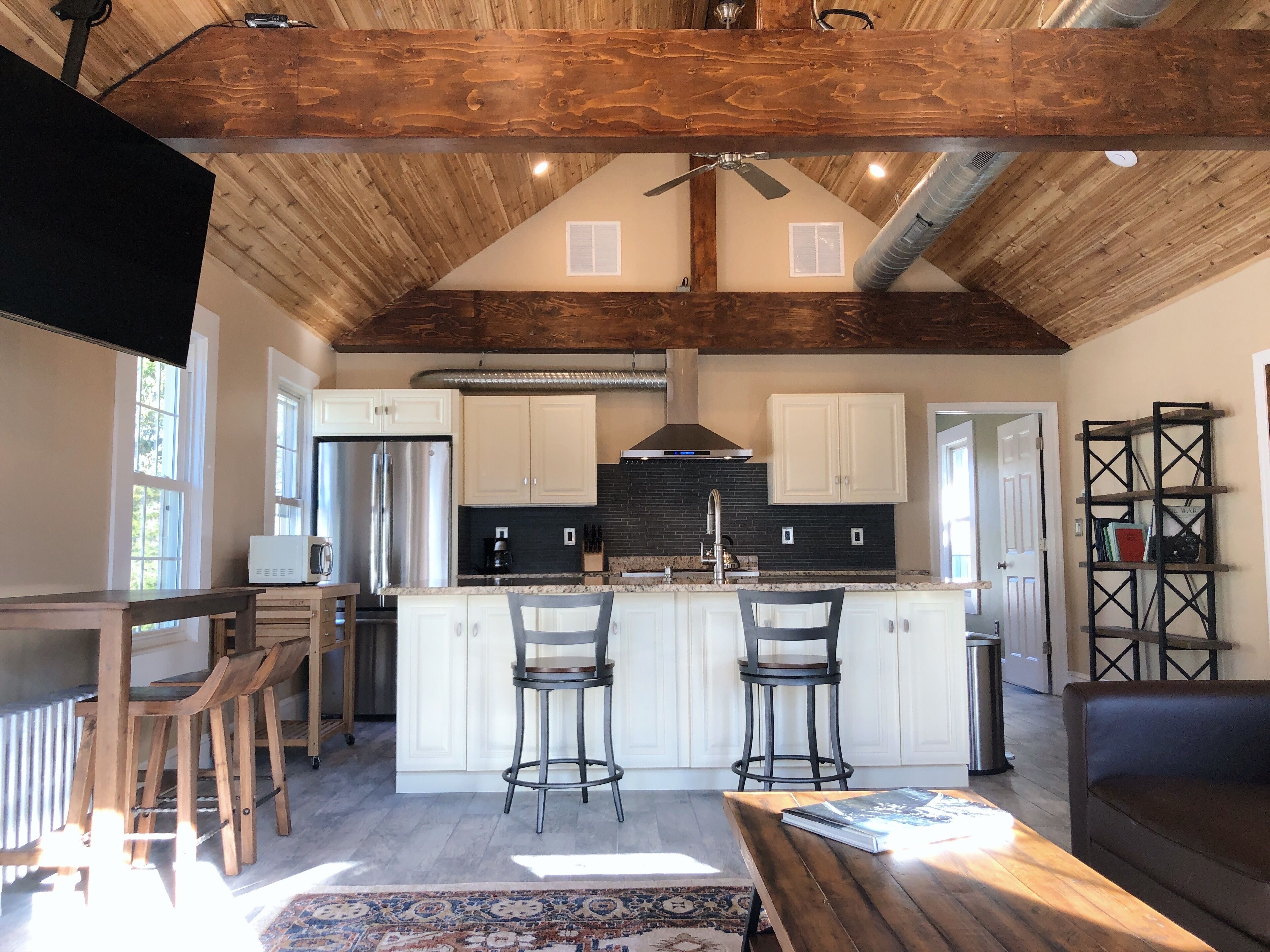 Well-appointed 1 bedroom, 1 bath in Annapolis / Eastport