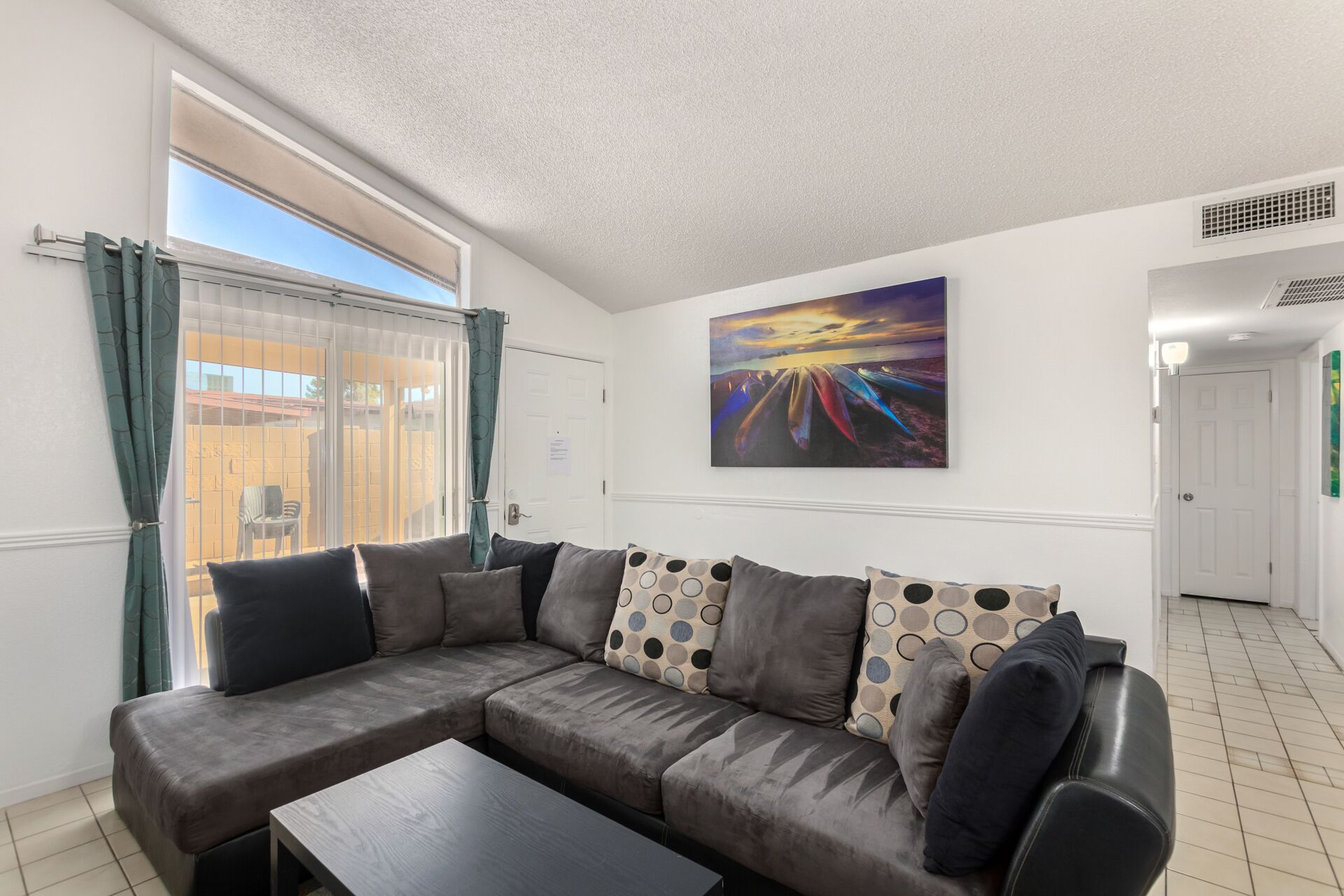 5★★★★ Location. CUBS stadium is directly across the street! 