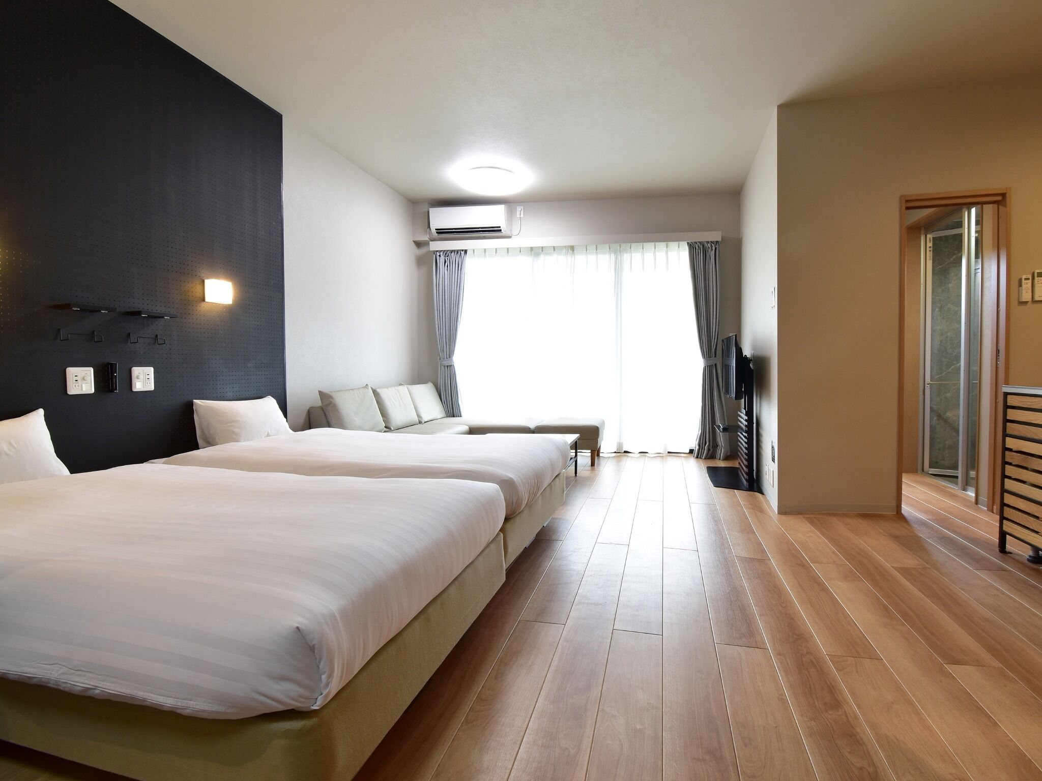 Dog friendly room 103  1LDK  With semiopenai / Sambu-gun Chiba
