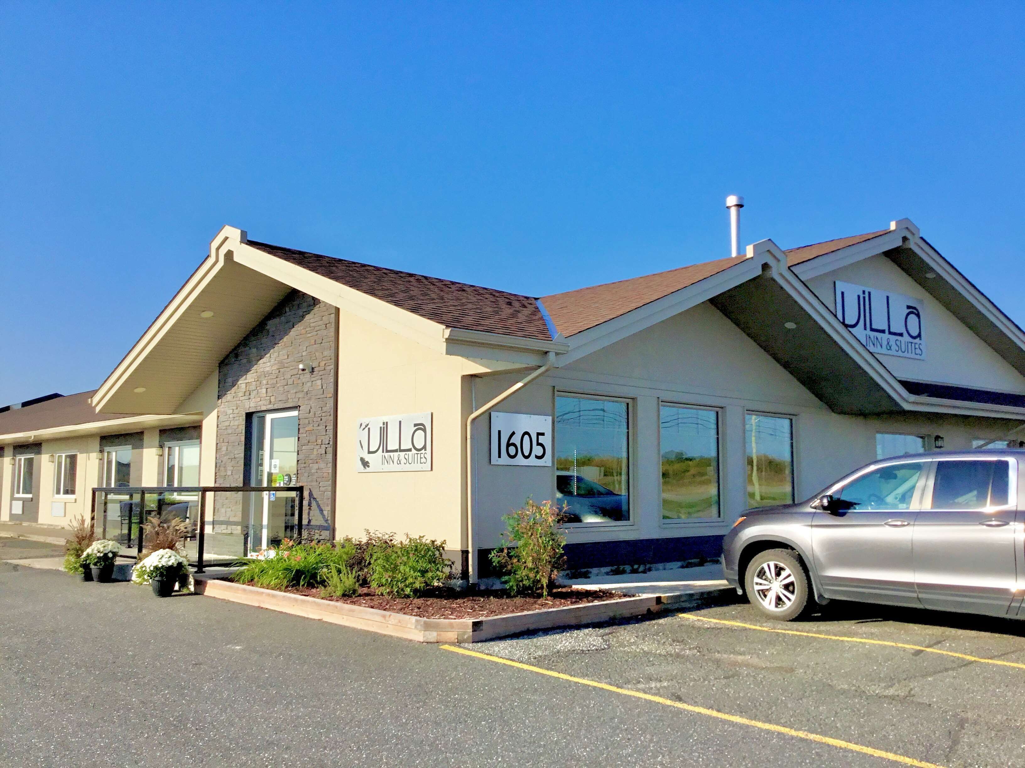Villa Inn & Suites, SureStay Collection by Best Western