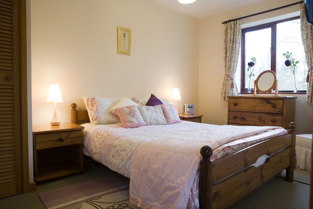 Perfect rural base, close to Cotswolds towns and villages.  Exceptional value