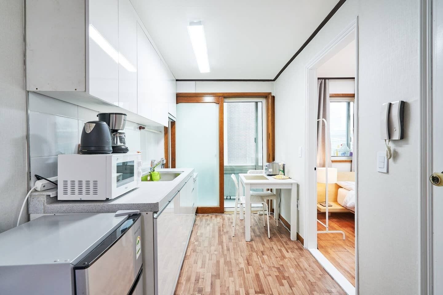 ★SHINE ★ MYEONGDONG LiVINGSPACE+2BDR 5MIN WALK★