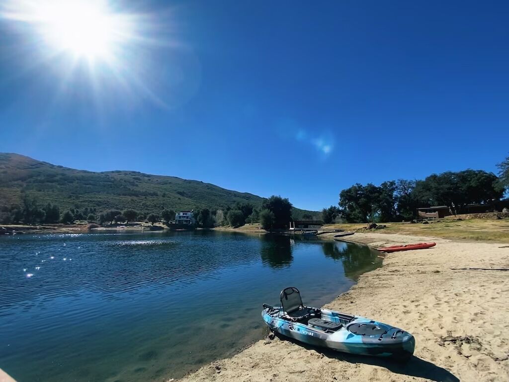Romantic Retreat /private fishing lake and tennis court near Julian