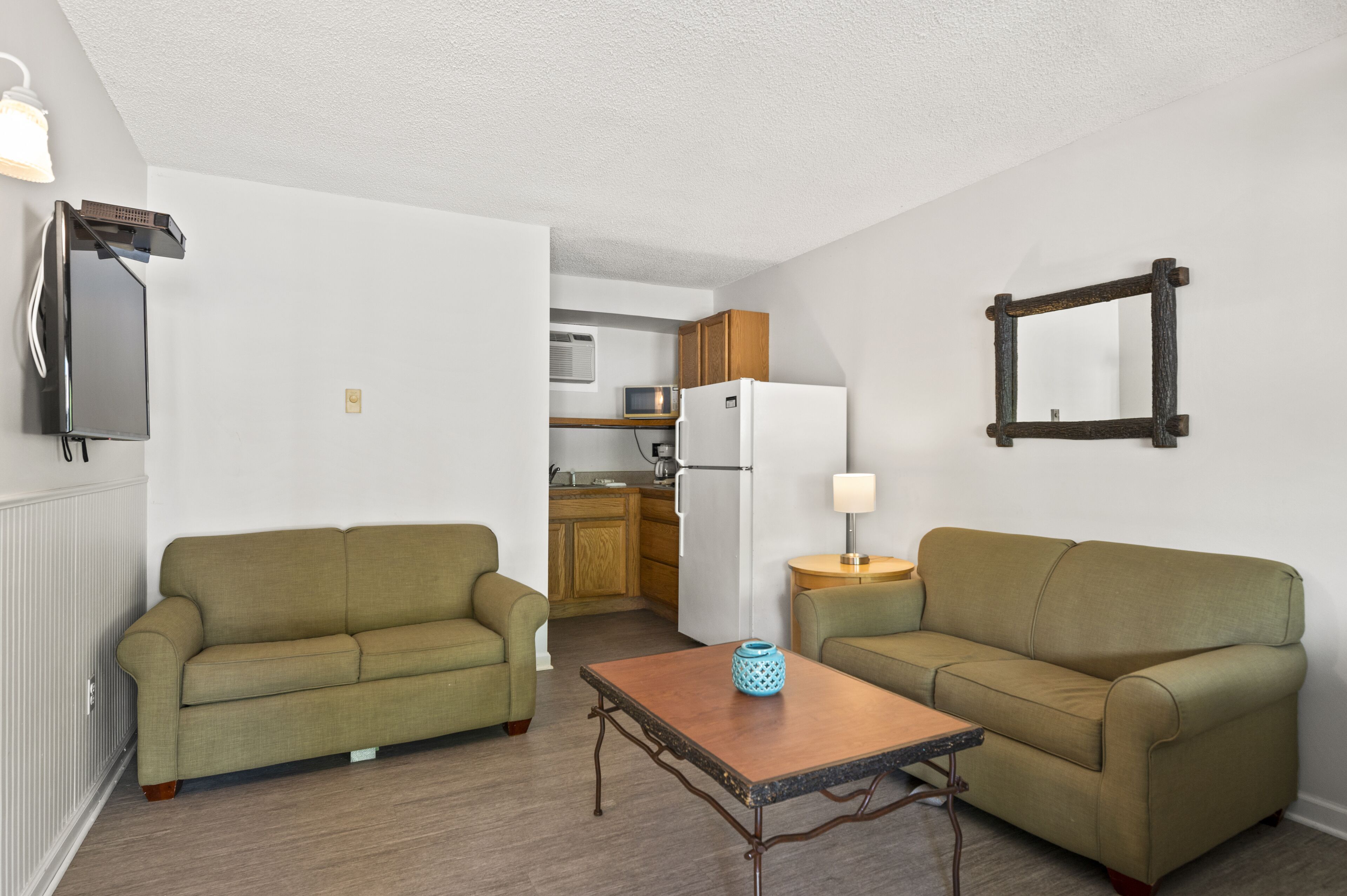 1 Bedroom Suite on Lake George