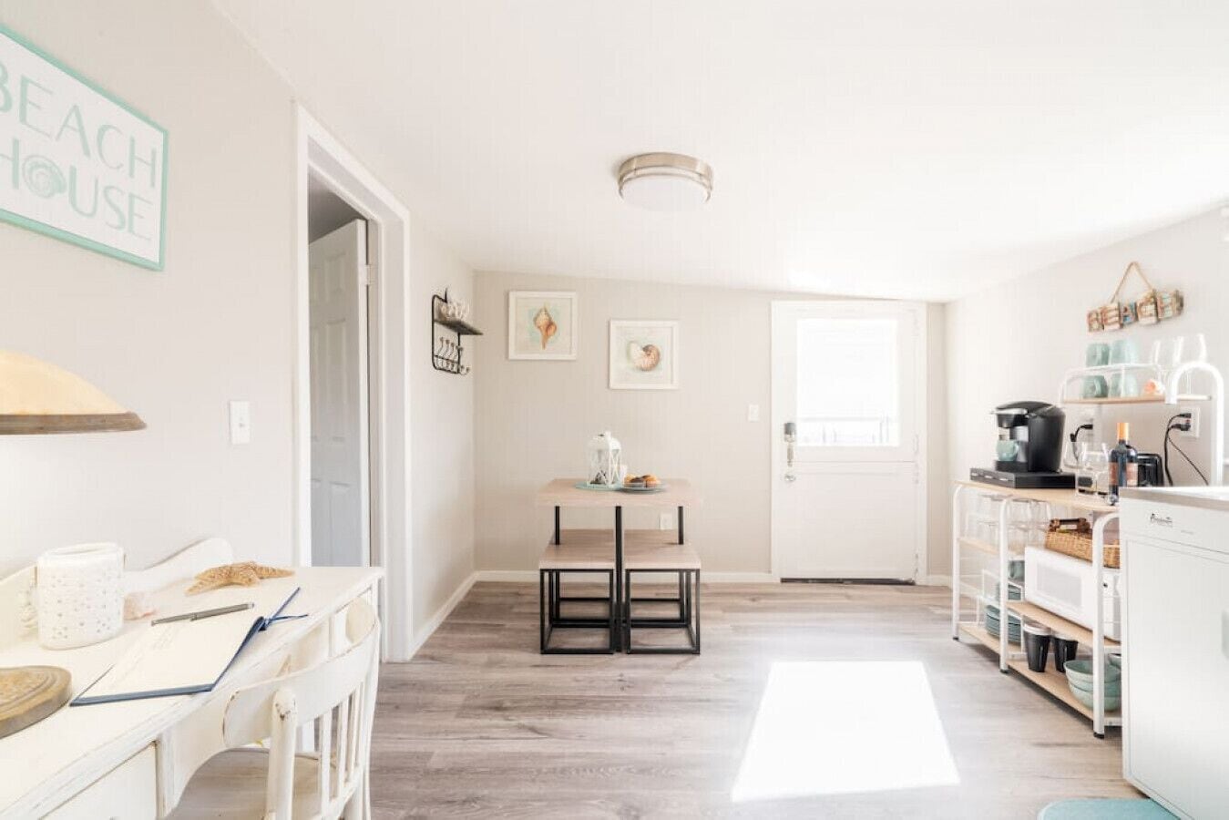 Pope's · Upgraded Rosarito Seaside Guest House on the Beach