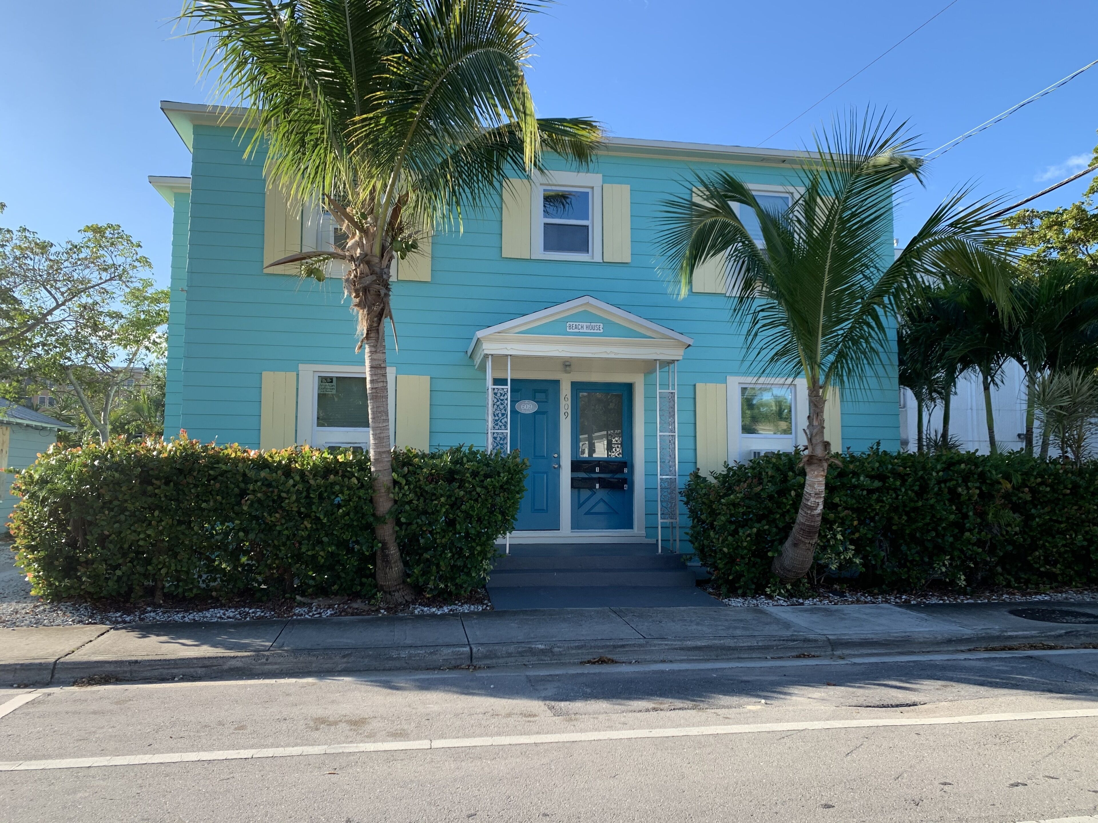 Studio #4 - Within Steps to Downtown Lake Worth Beach