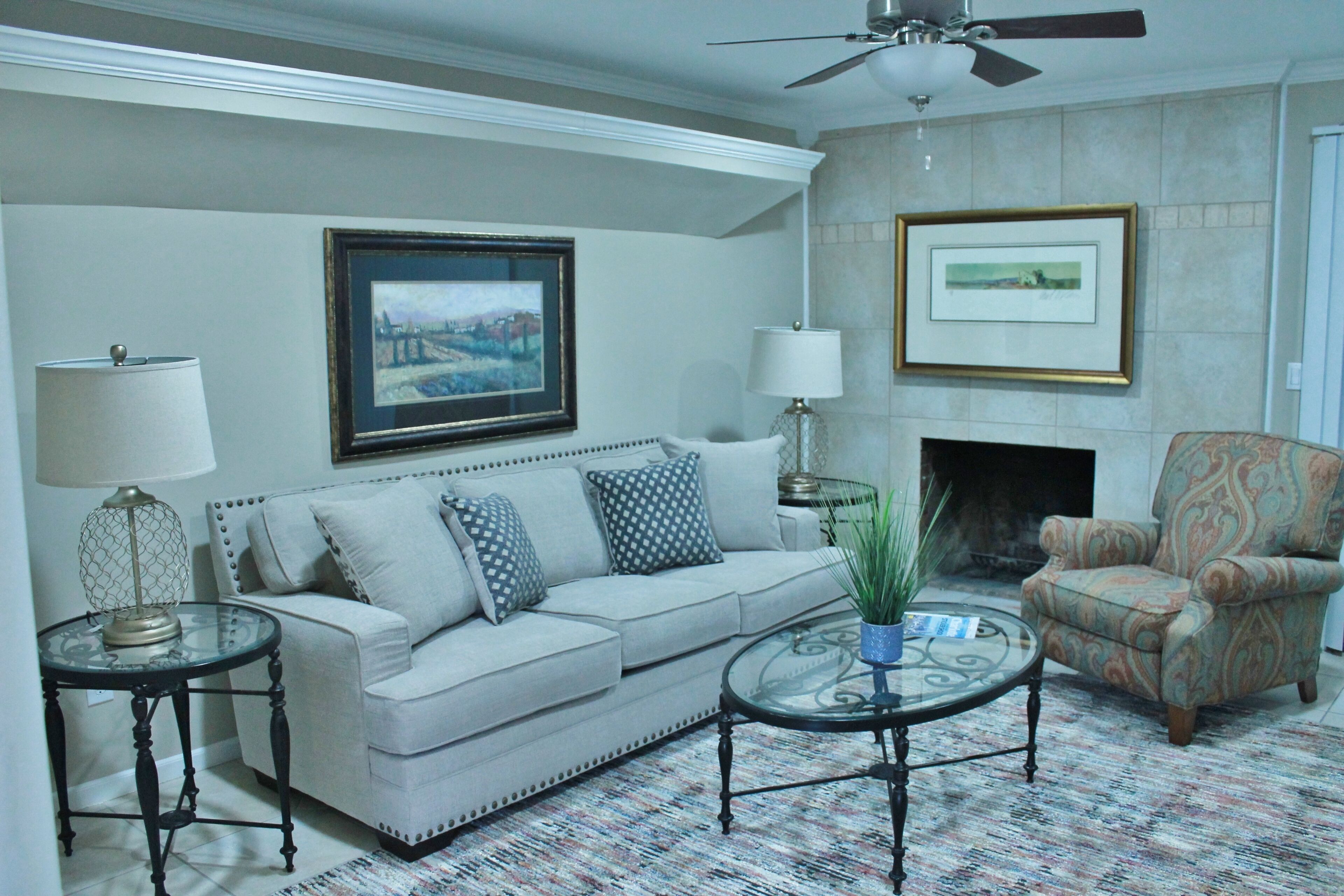 A Good Distraction! Pet Friendly All Inclusive South Charlotte Condo