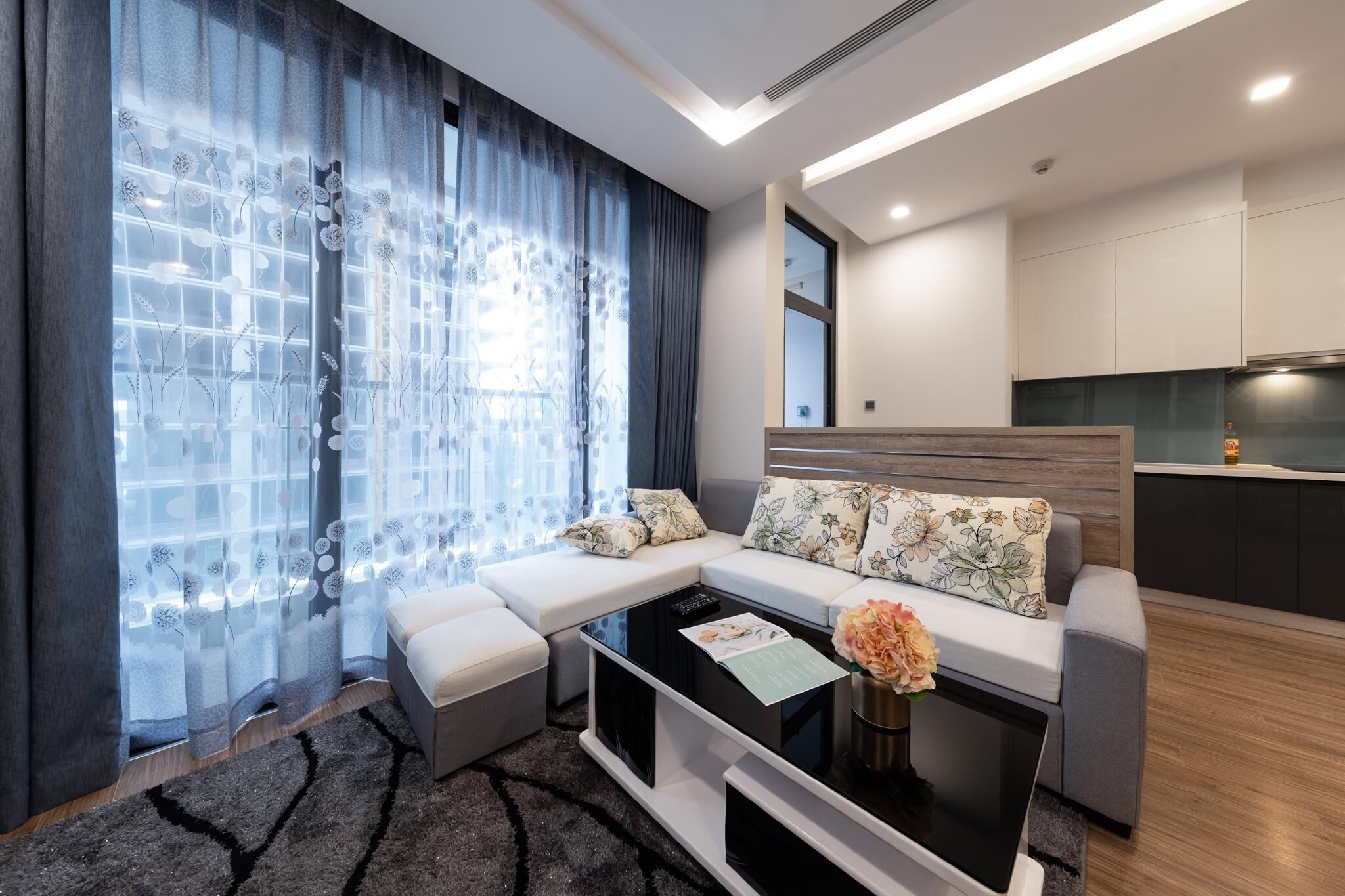 HANOI 5* APARTMENT / SERVICED 24-24