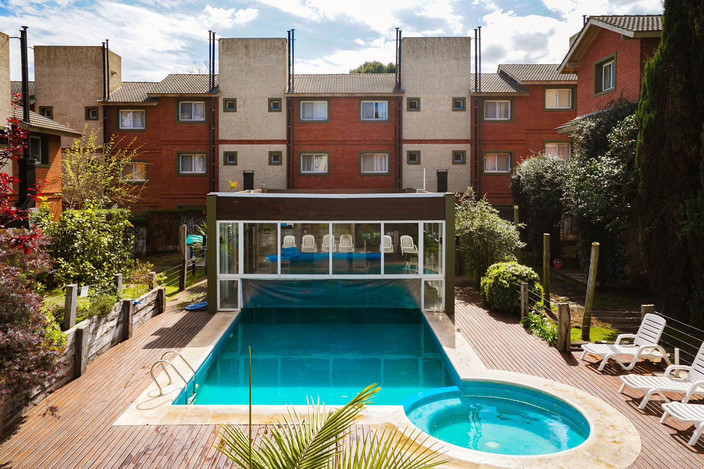 Valeria House Apart