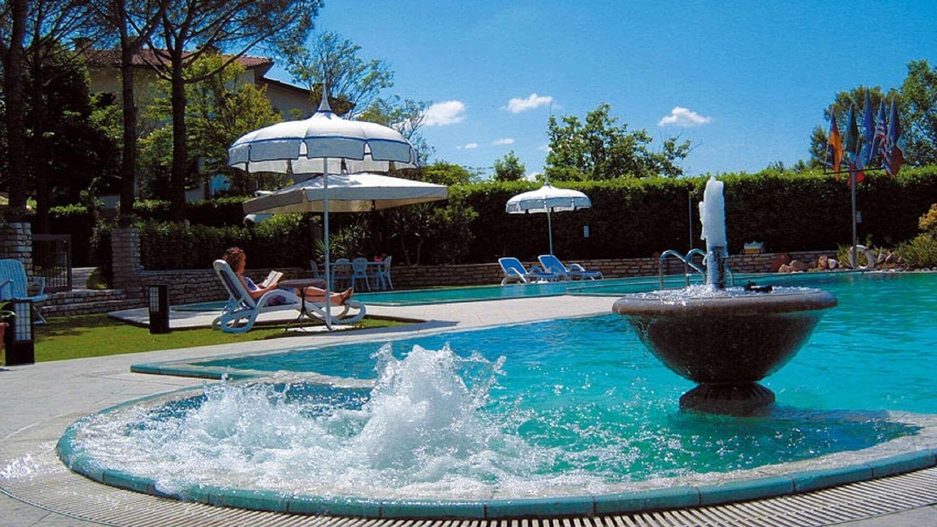 Relax at Cenaia ... two-room apartment Viola