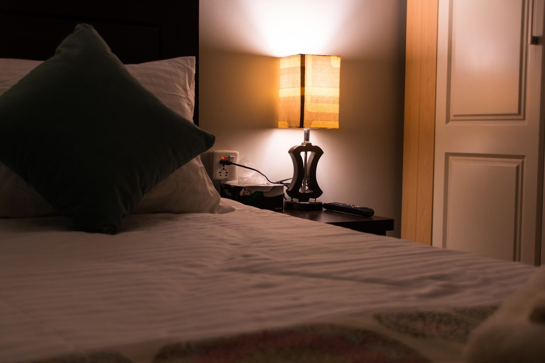 Modern lavish apartment next to beach 