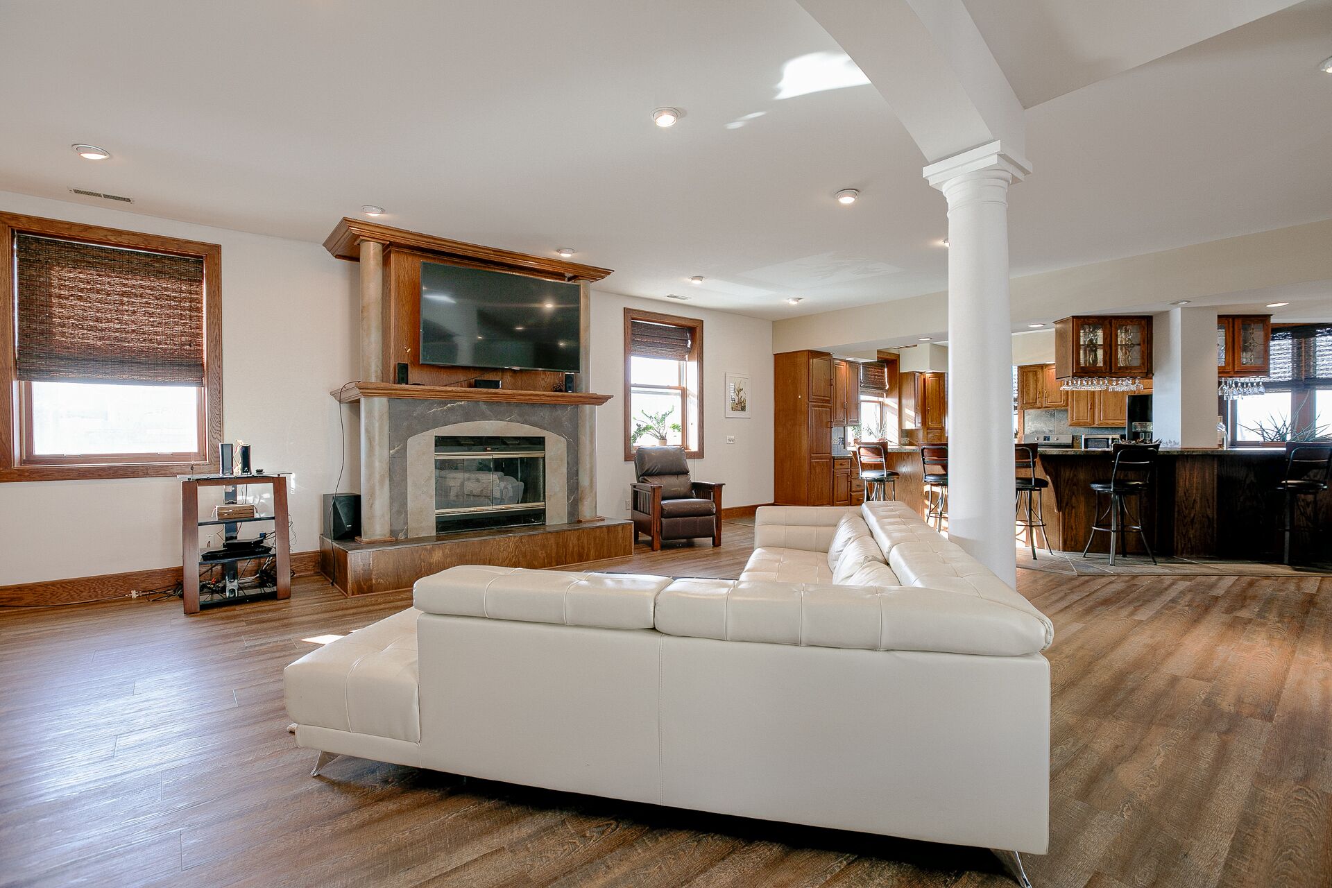Hagenow Penthouse Suite 3500 Sq. Ft Executive Suite Downtown Lincoln