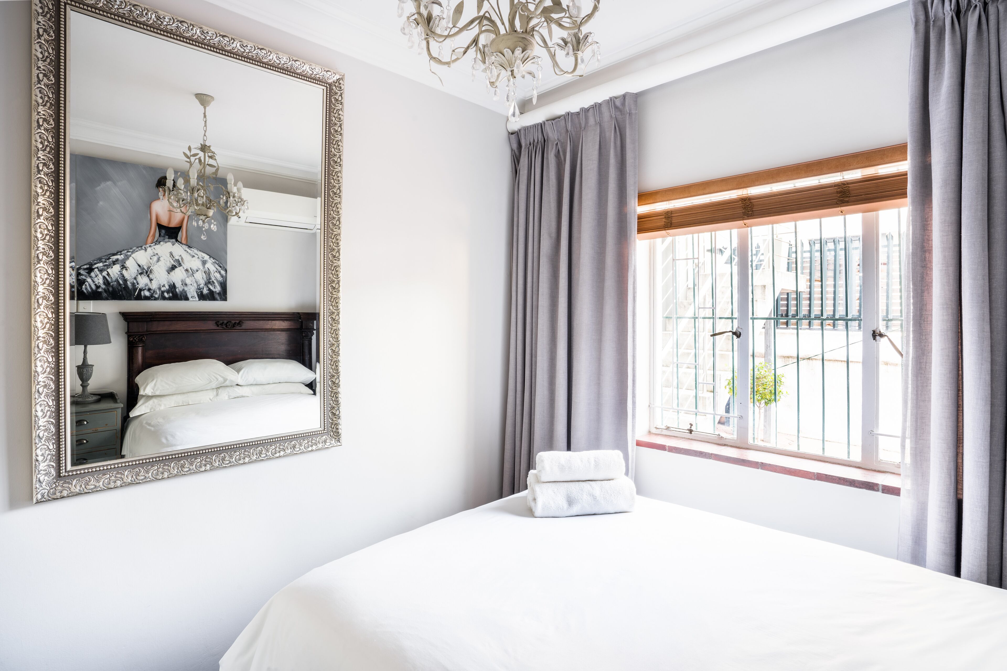 Tour the Winelands form this Two Bedroom Central Stellenbosch Apartment