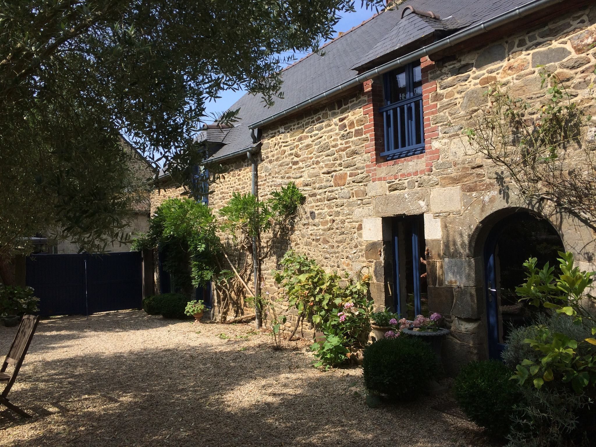 L'ESPERLUETTE guest suite Plouër-sur-Rance near the rance river (150m)