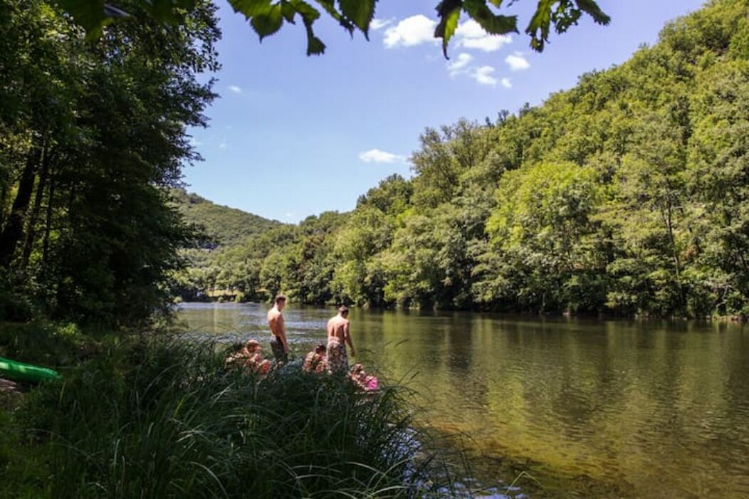 La Roquette, by the river