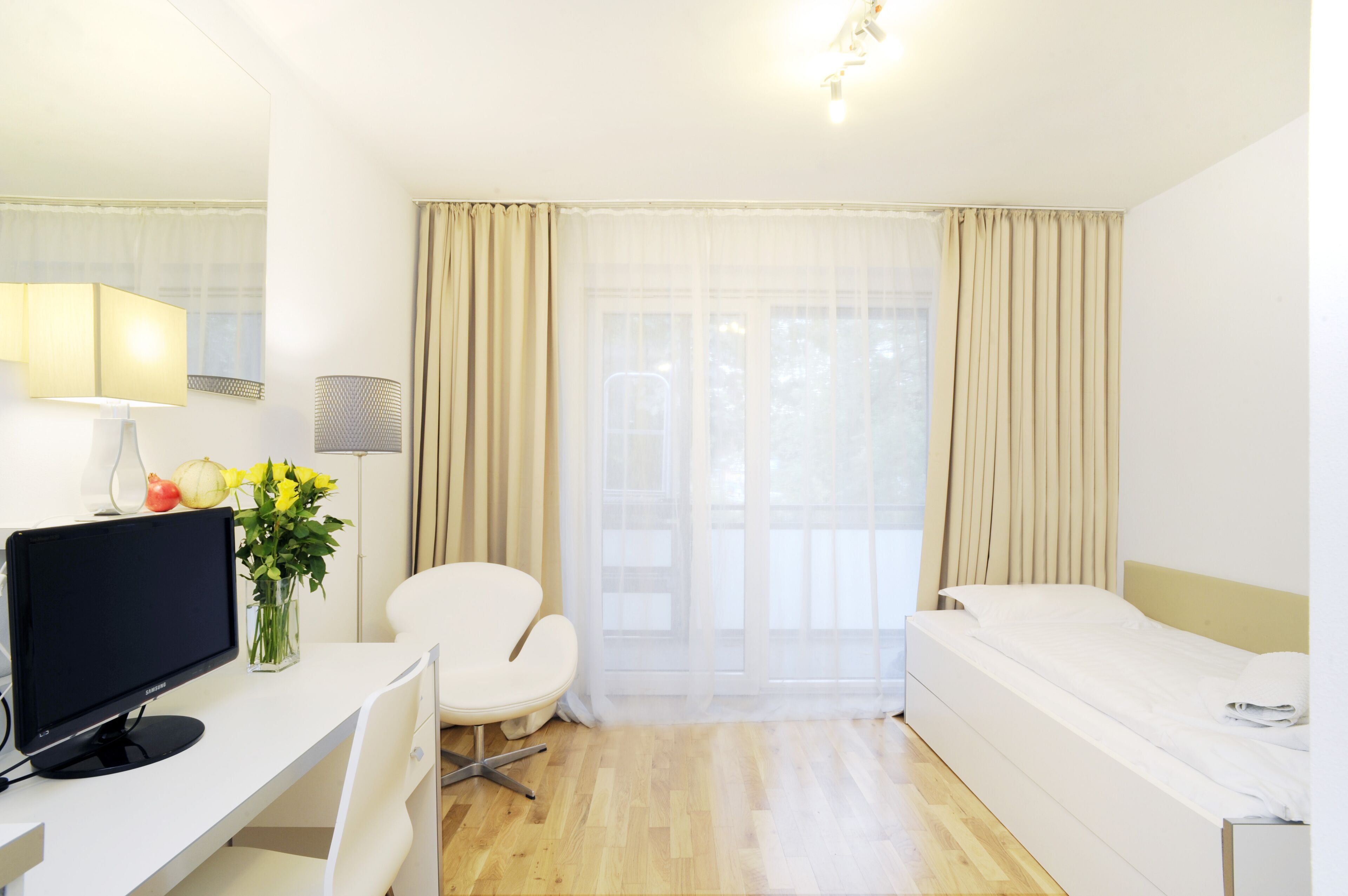 Service apartment near fair and Eschborn